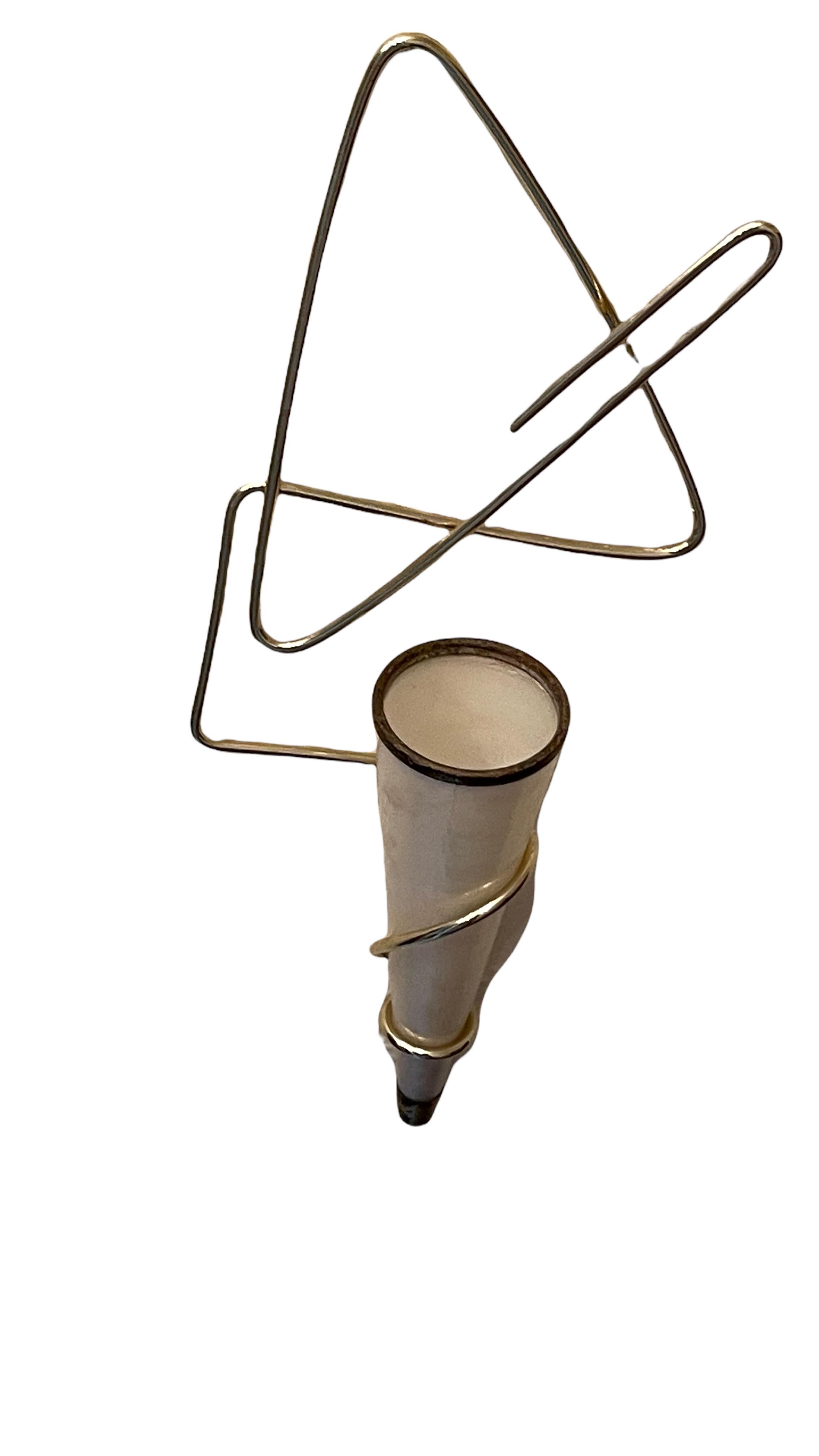 Minimalistische, minimalistische Wandvase aus Messing und Bakelit, Mid-Century Modern, Wanddekoration, 1950er Jahre im Angebot 1