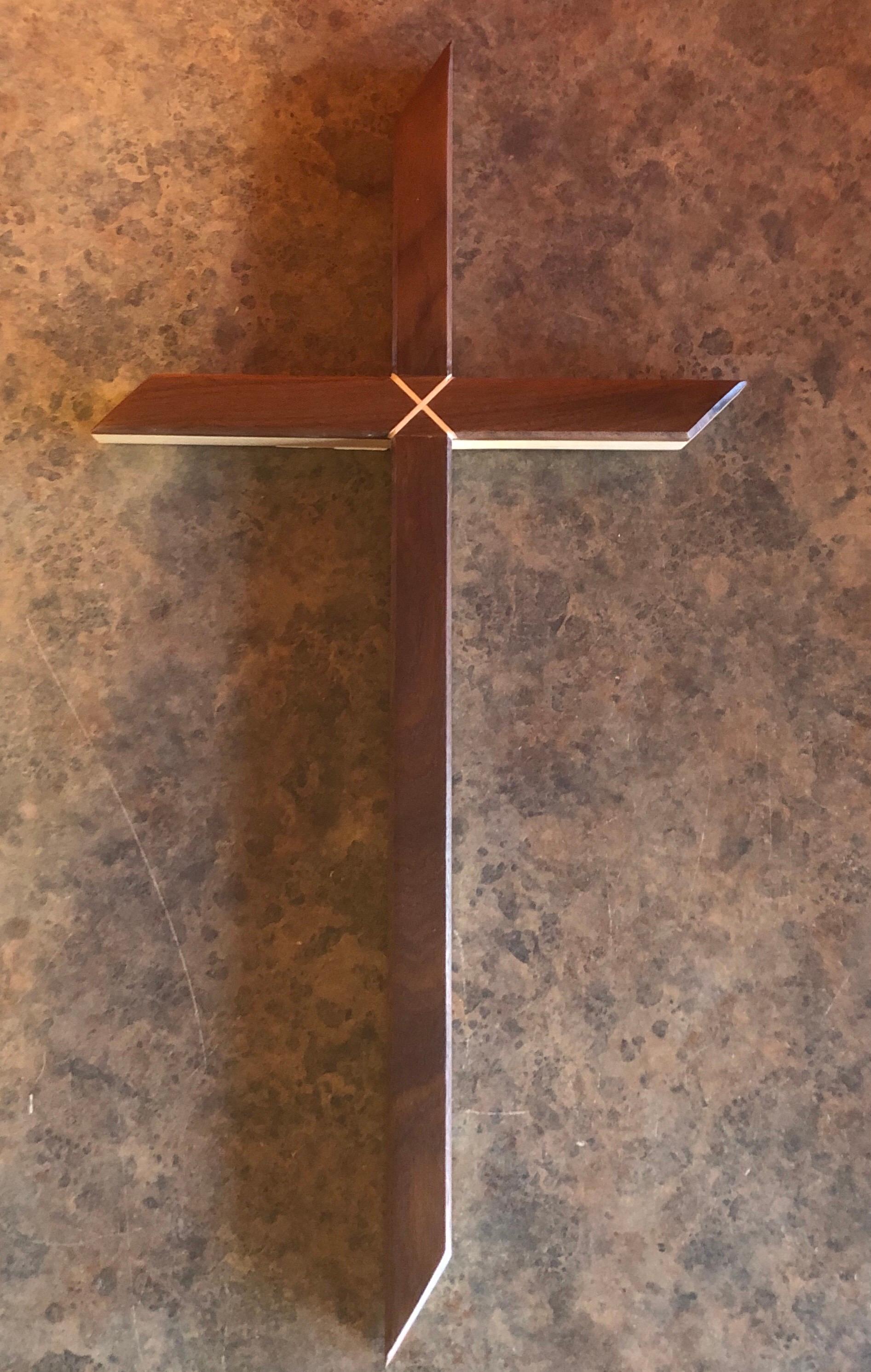 minimalist crucifix