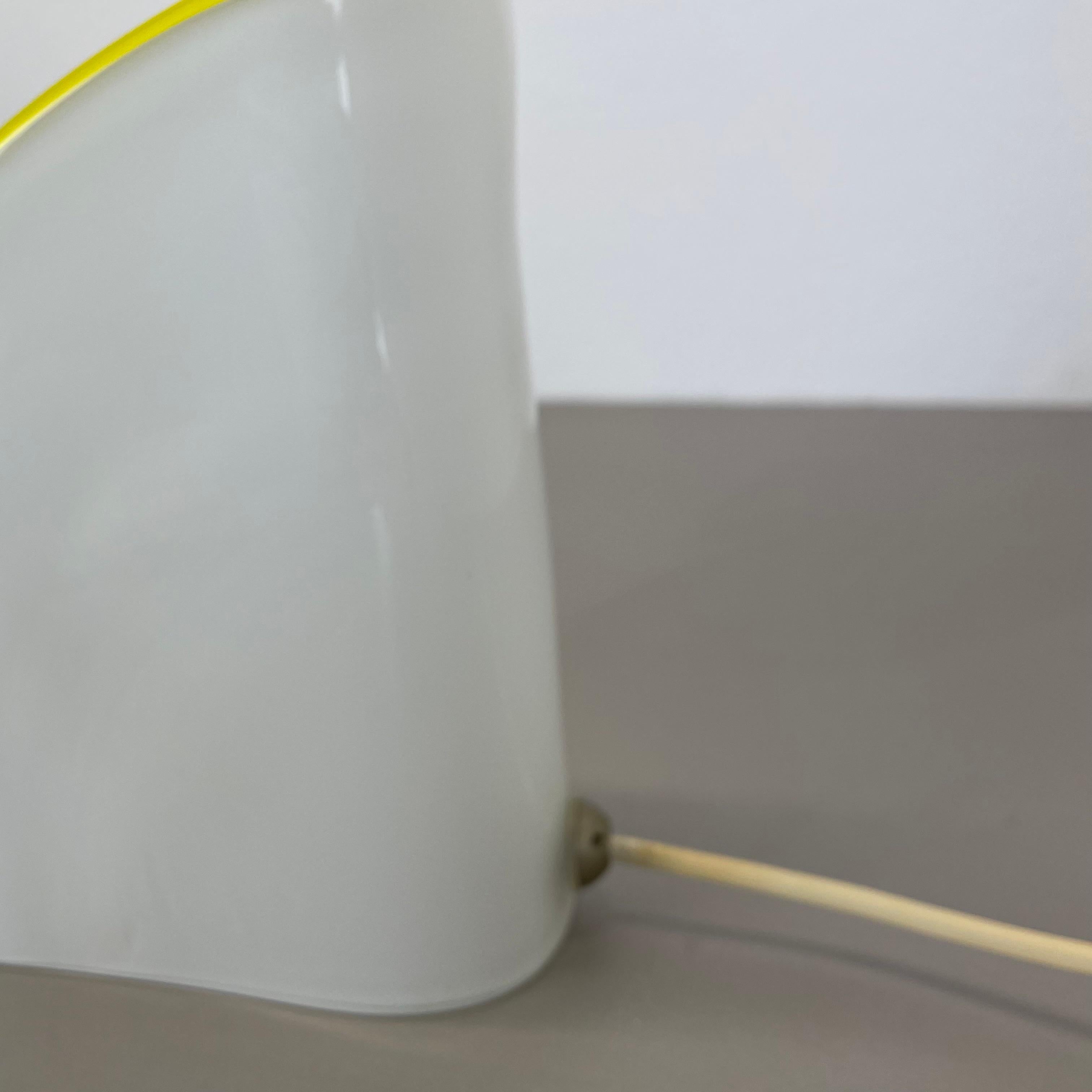 minimalist white and yellow Murano glass table light by DE MAJO, Italy 1970s For Sale 6