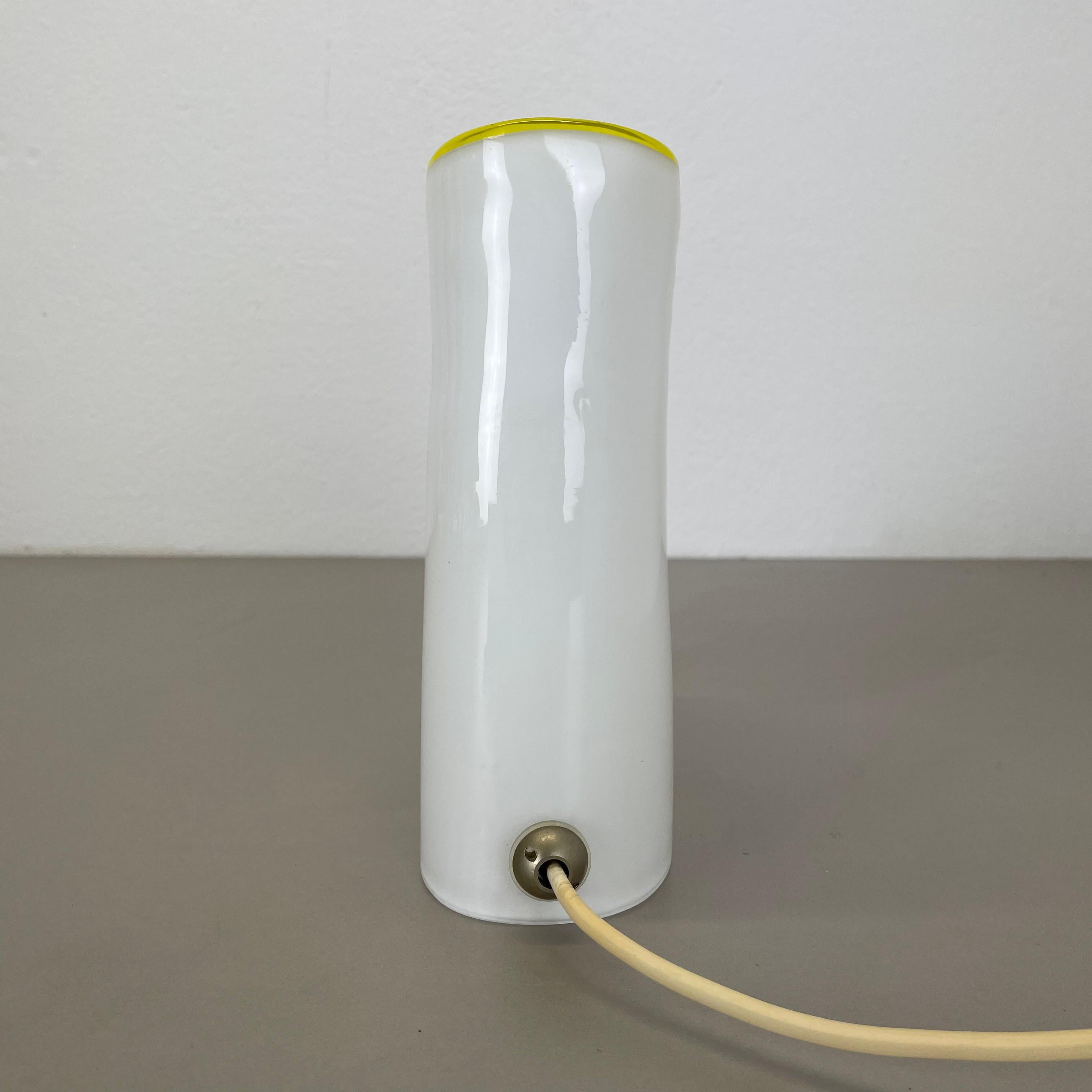 minimalist white and yellow Murano glass table light by DE MAJO, Italy 1970s For Sale 7