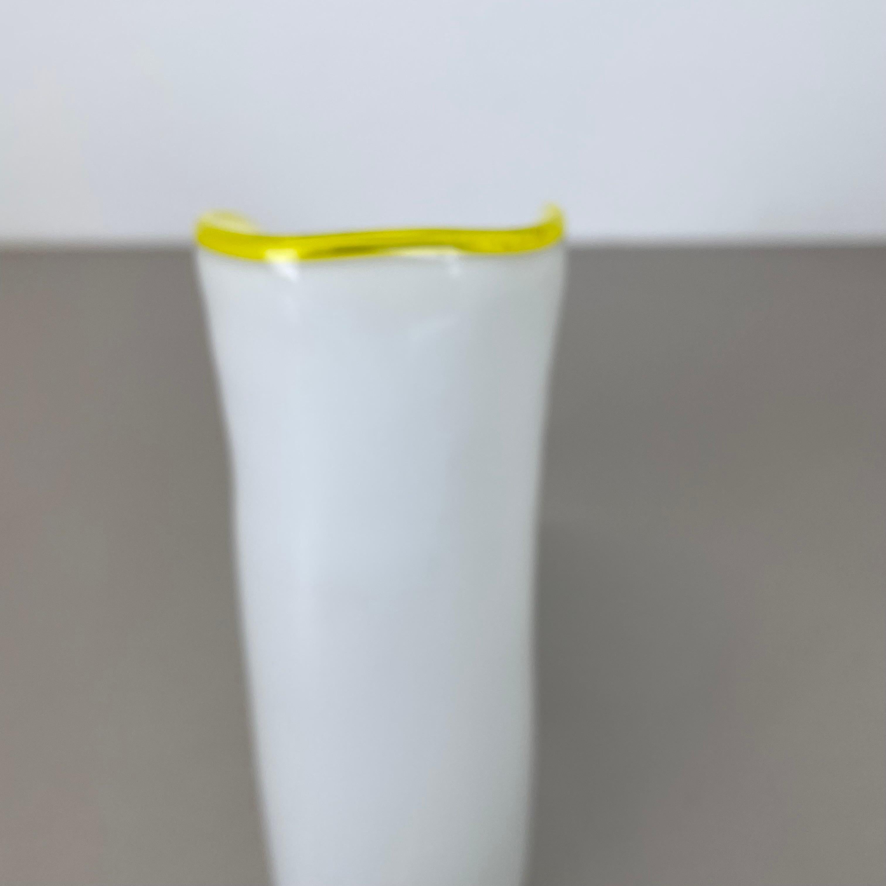 minimalist white and yellow Murano glass table light by DE MAJO, Italy 1970s For Sale 11