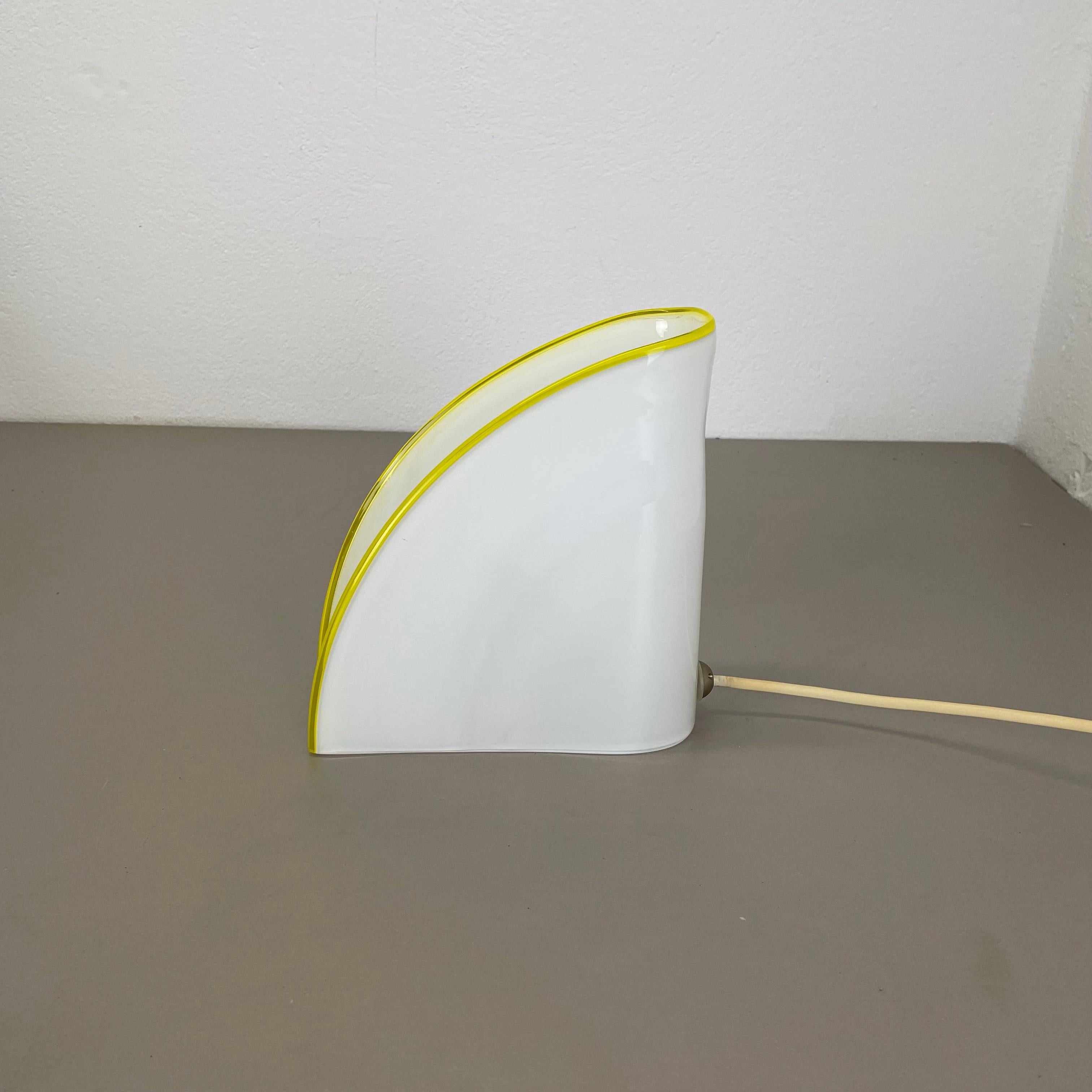 Italian minimalist white and yellow Murano glass table light by DE MAJO, Italy 1970s For Sale