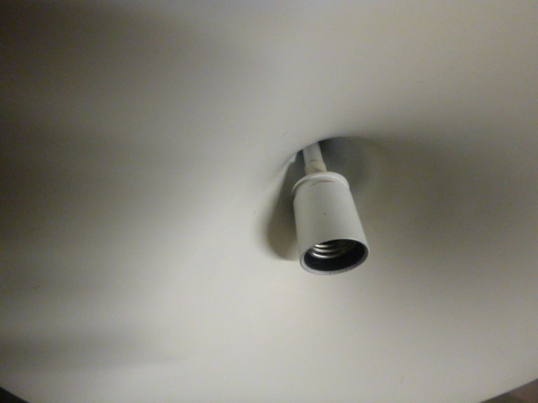 Lampe à suspension blanche minimaliste par Fog & Mrup Bon état - En vente à New York, NY