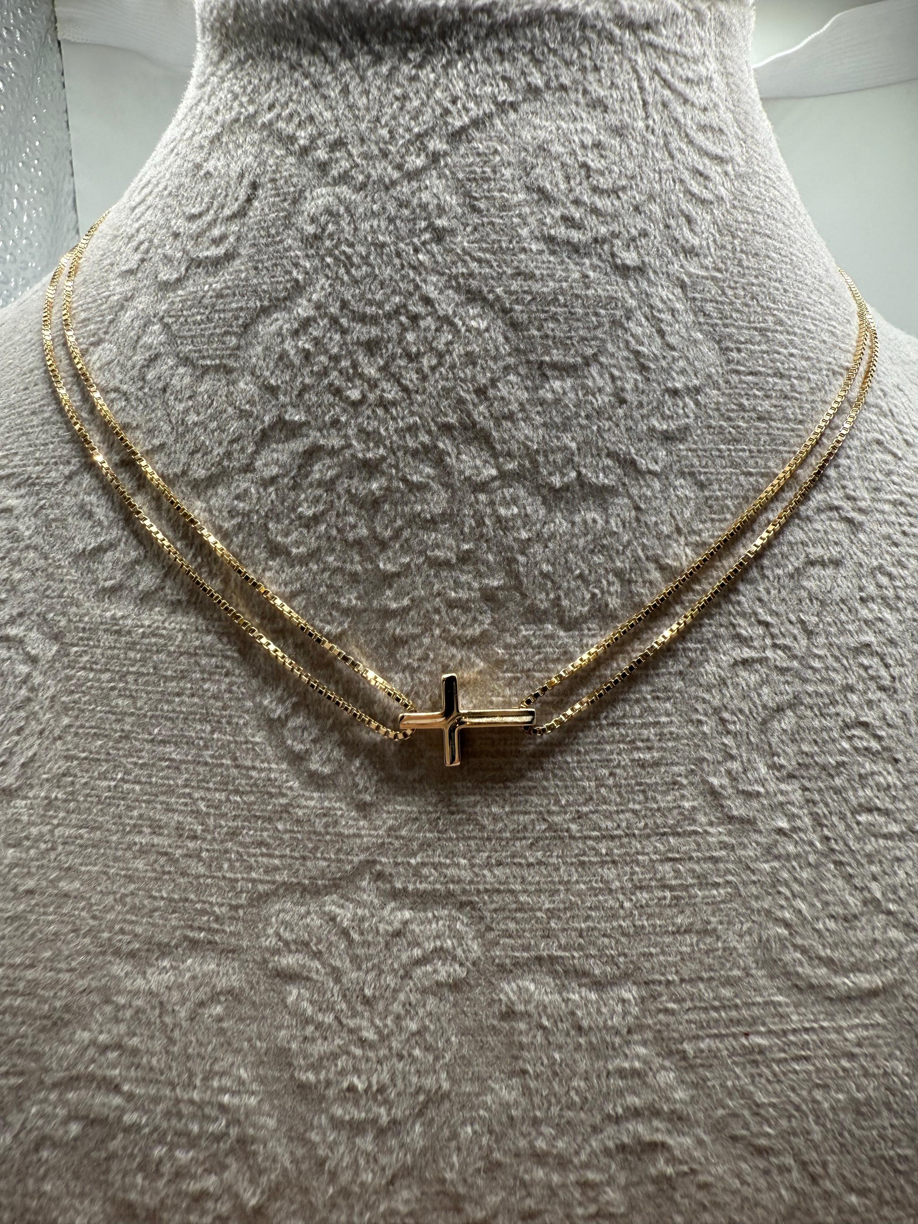 Minimalist yellow gold cross necklace 14KT gold For Sale 2
