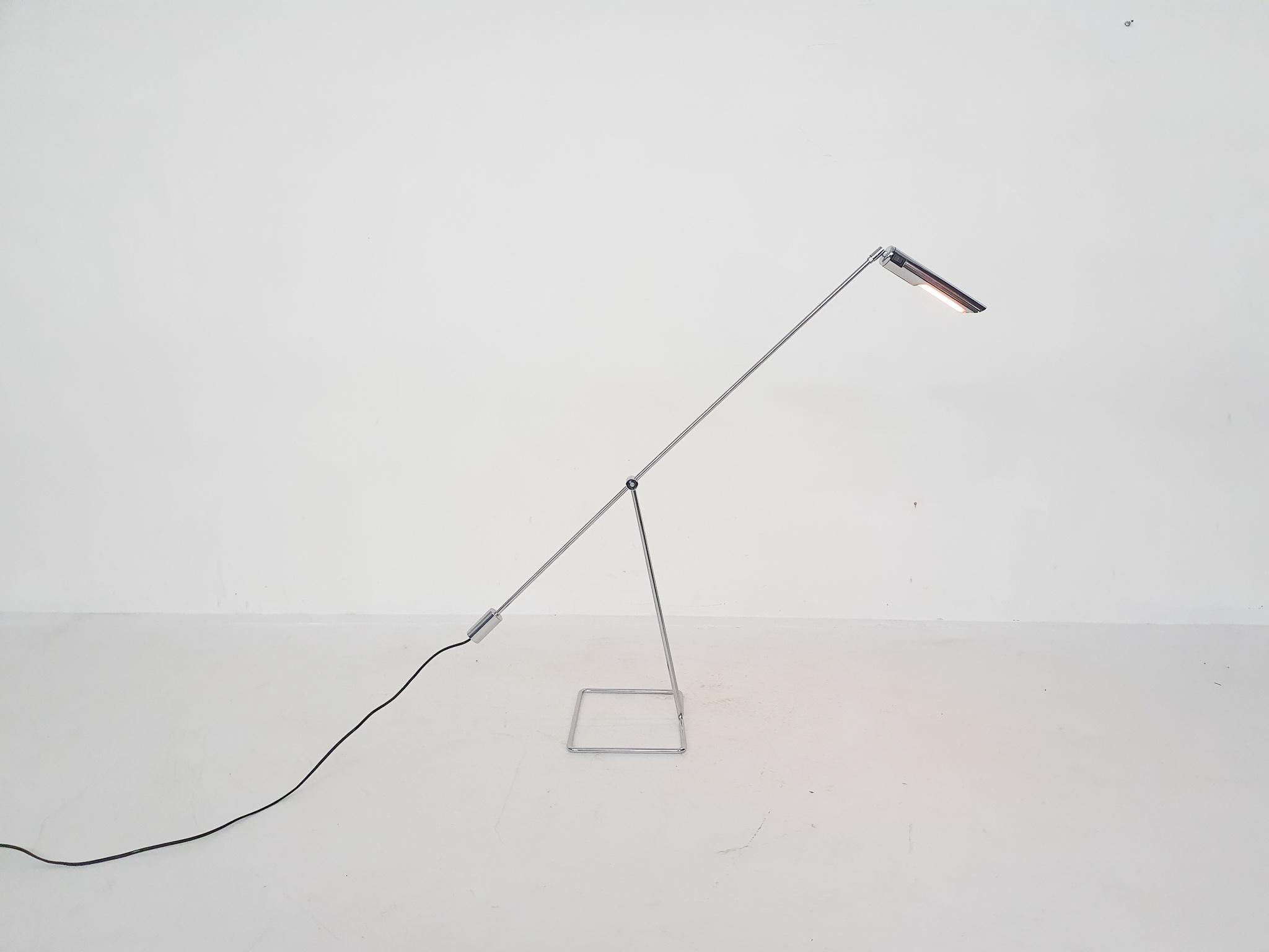 Minimalistic Abo Randers Floor Lamp, Denmark 1970's In Good Condition For Sale In Amsterdam, NL