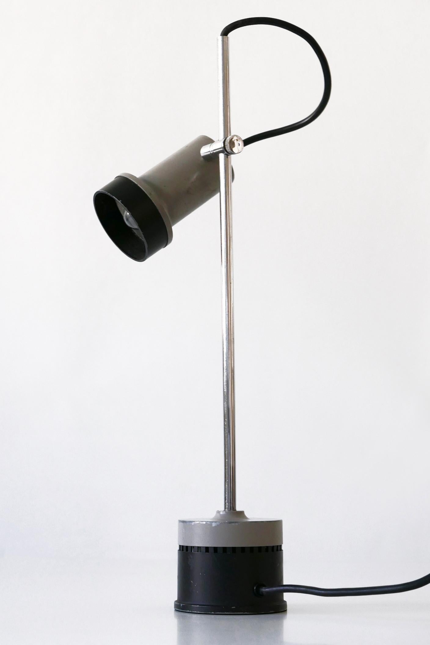 Minimalistic Adjustable Mid-Century Modern Table Lamp Desk Light, 1960s, Germany In Good Condition In Munich, DE