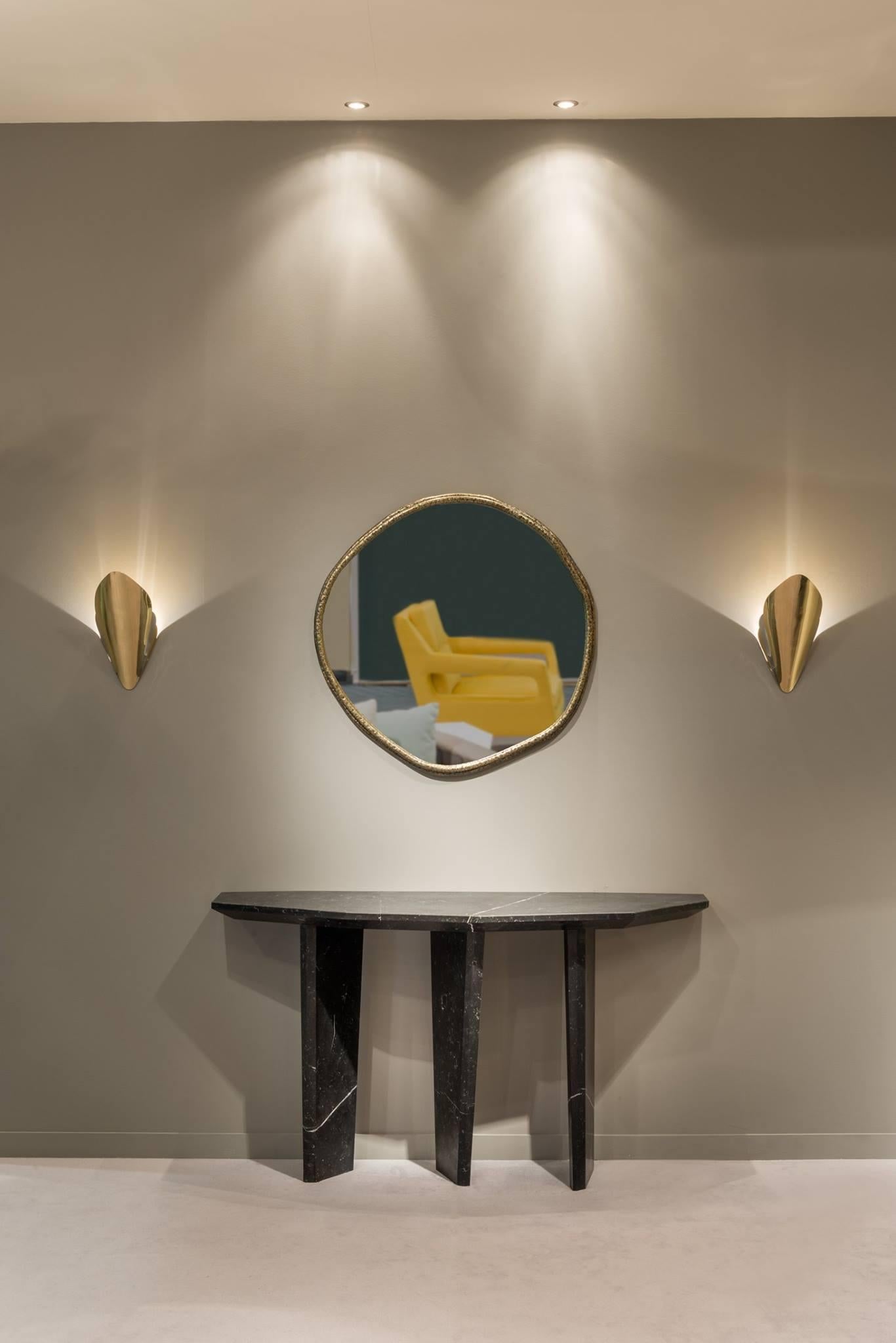 Minimalistic Console Table Lacquered in Glossy Finish For Sale 1