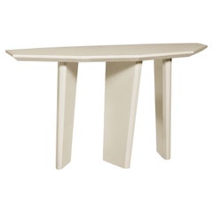 Table console minimaliste laquée en finition brillante 