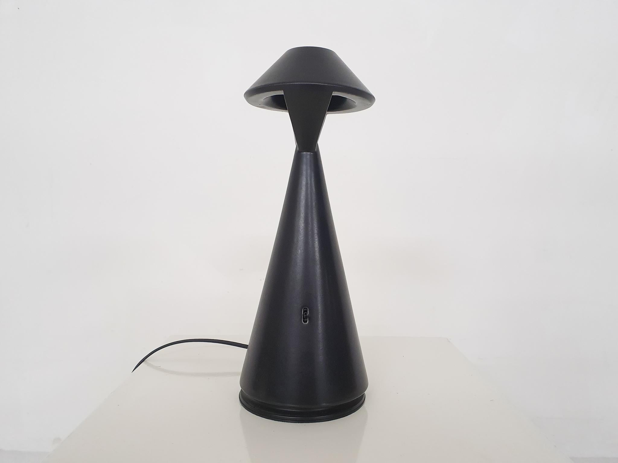 Minimalistic Design Black Ceramic Table Light, 1980's In Good Condition In Amsterdam, NL