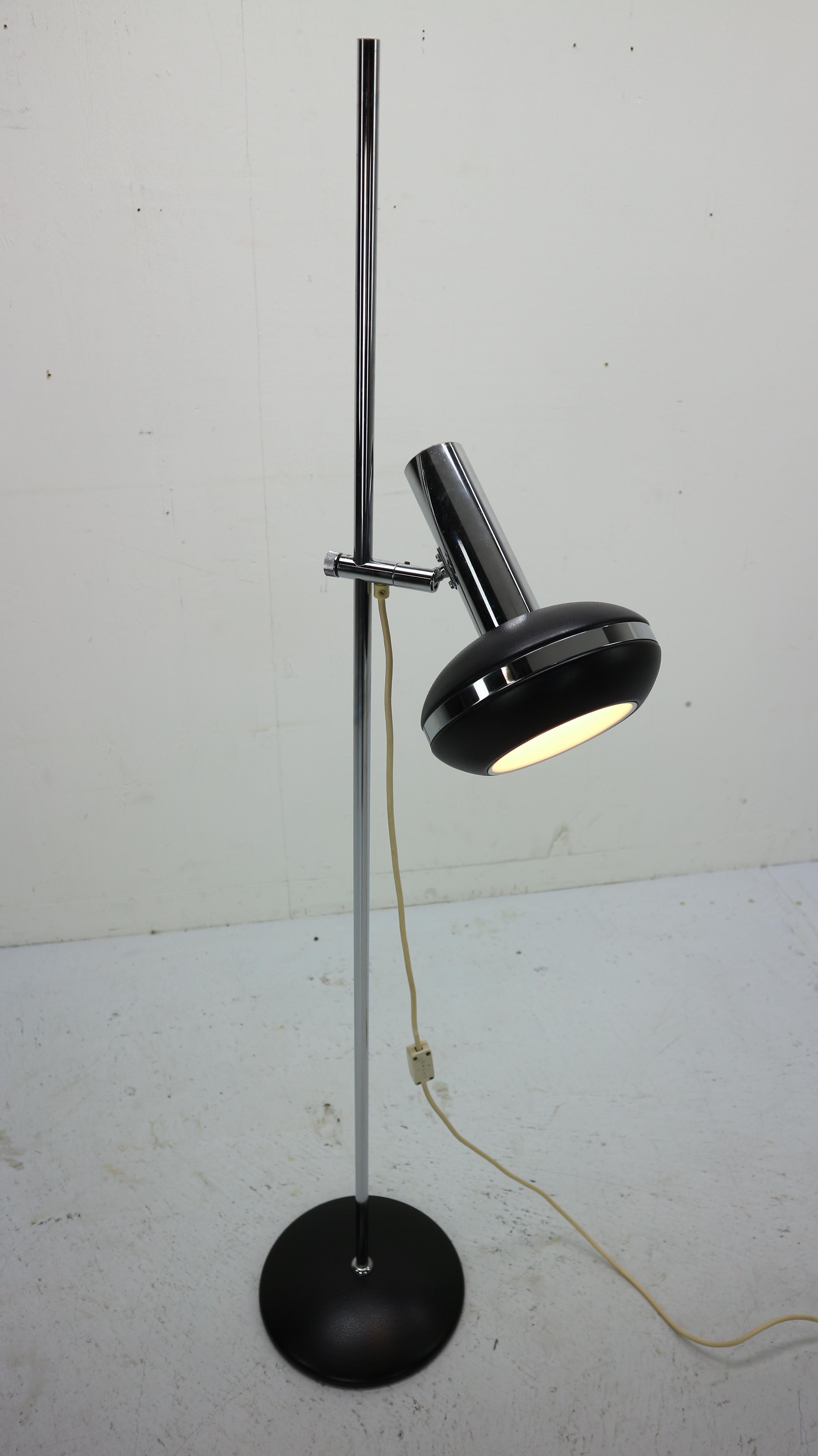 Minimalistic Design Vintage Chrome Adjustable Floor Lamp, 1960s 12