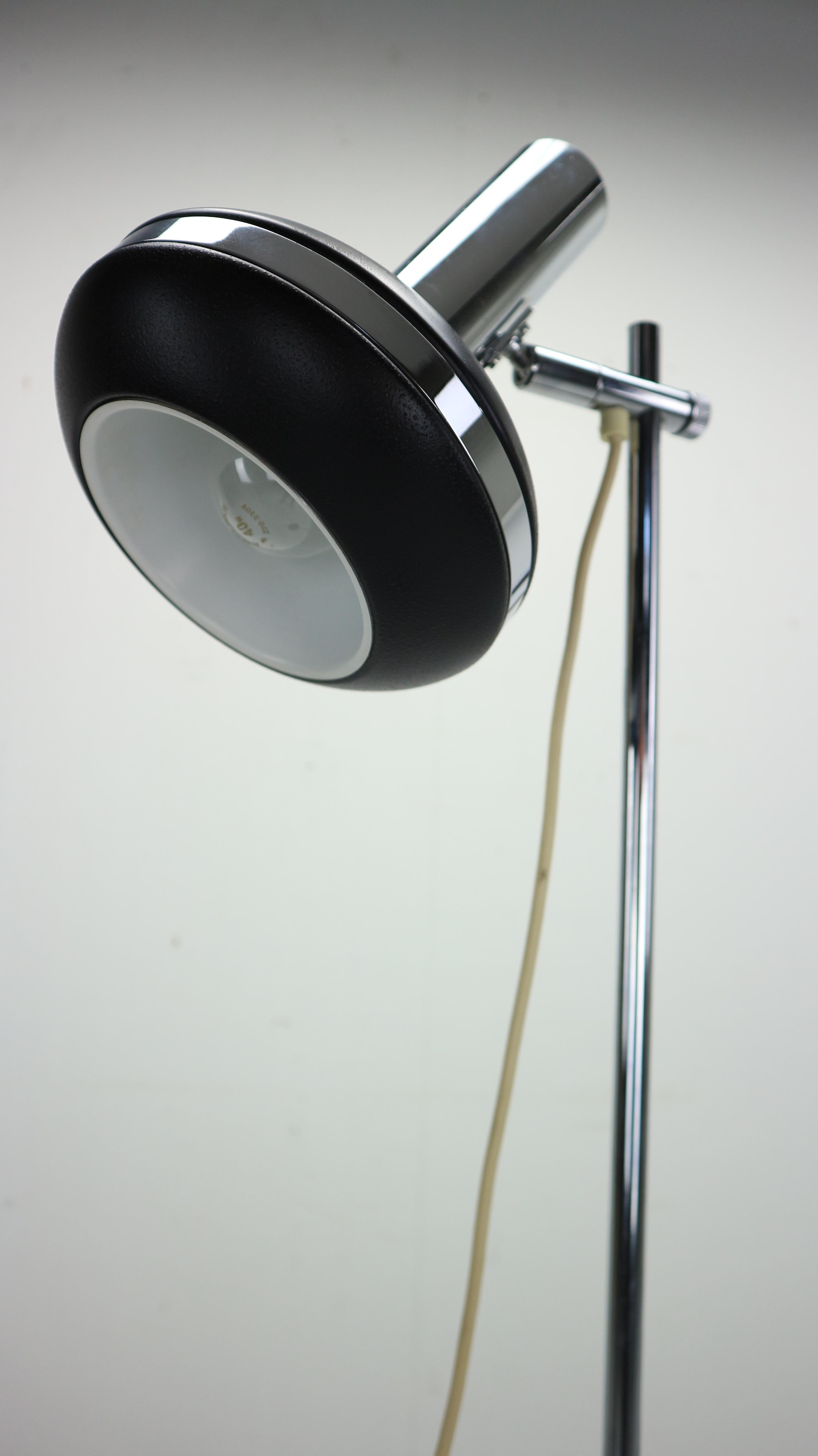 Minimalistic Design Vintage Chrome Adjustable Floor Lamp, 1960s 1