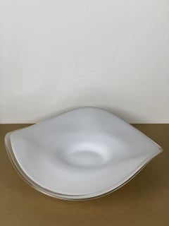 Assiette en verre blanc au design minimaliste, 50291