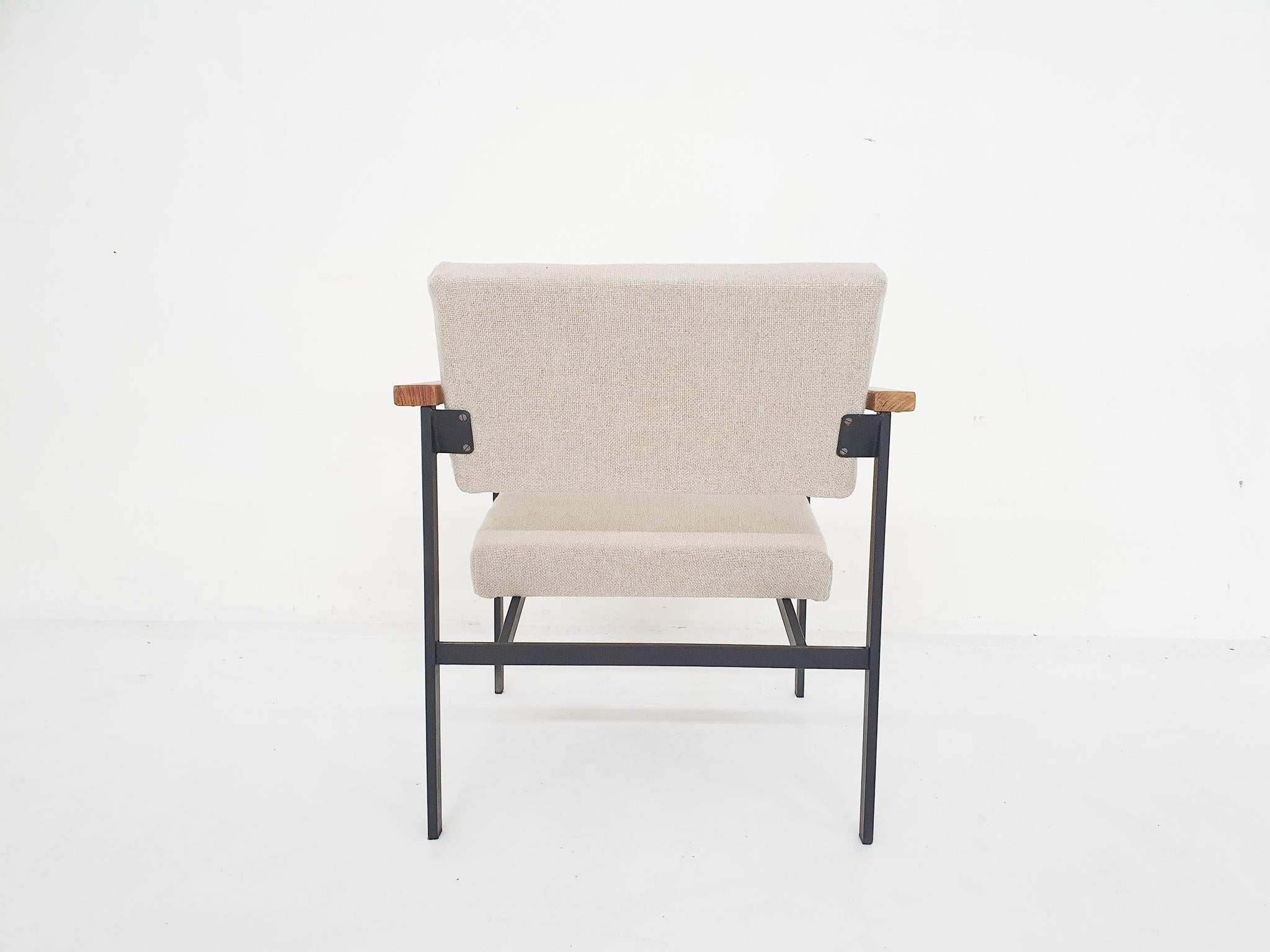Minimalistic lounge chair by Marko, The Netherlands, 1960's In Good Condition In Amsterdam, NL