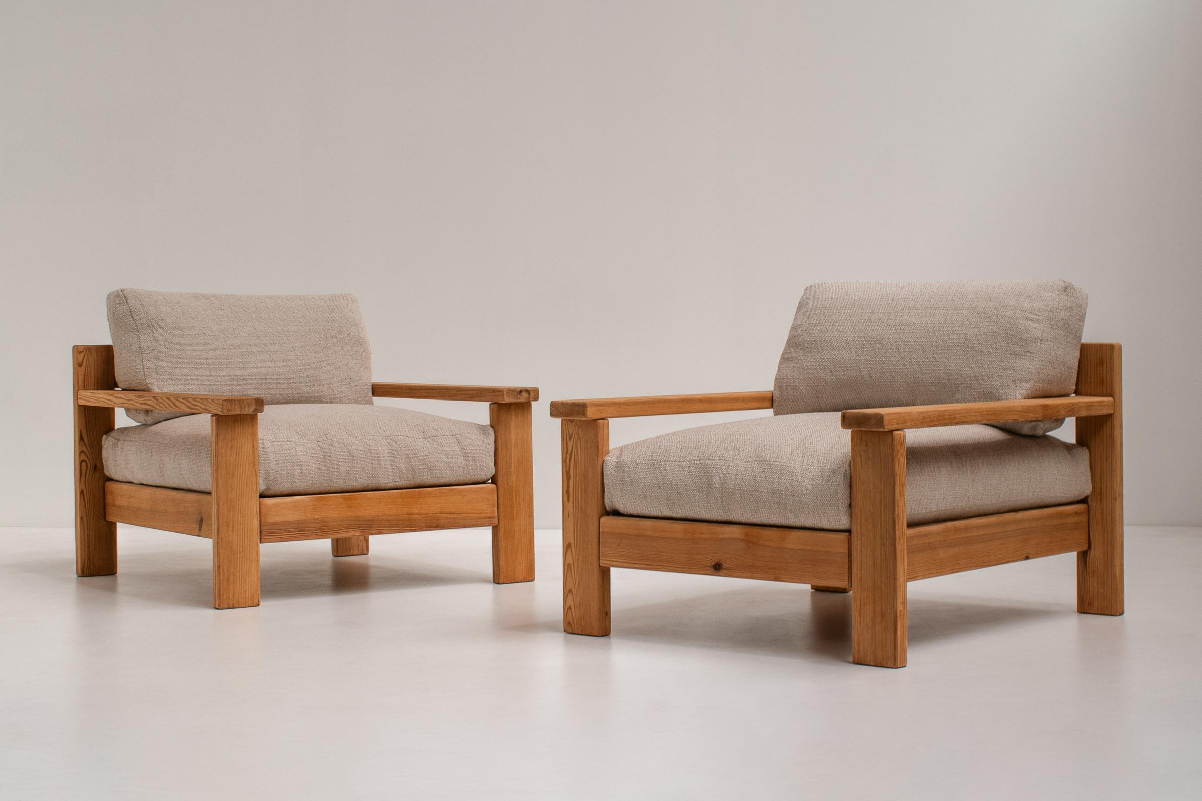 Minimalistic Mid-century Modern Lounge Chairs in Natural Wood, Italy, 1970s In Good Condition For Sale In Antwerp, BE