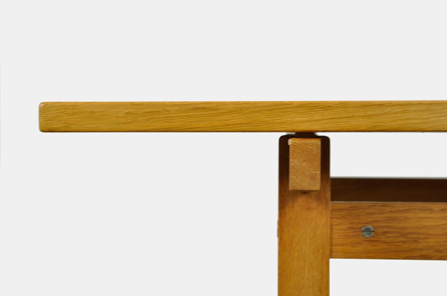 Minimalistic Oak Coffee Table in Japandi Style by Hans J Wegner for Andres Tuck For Sale 5