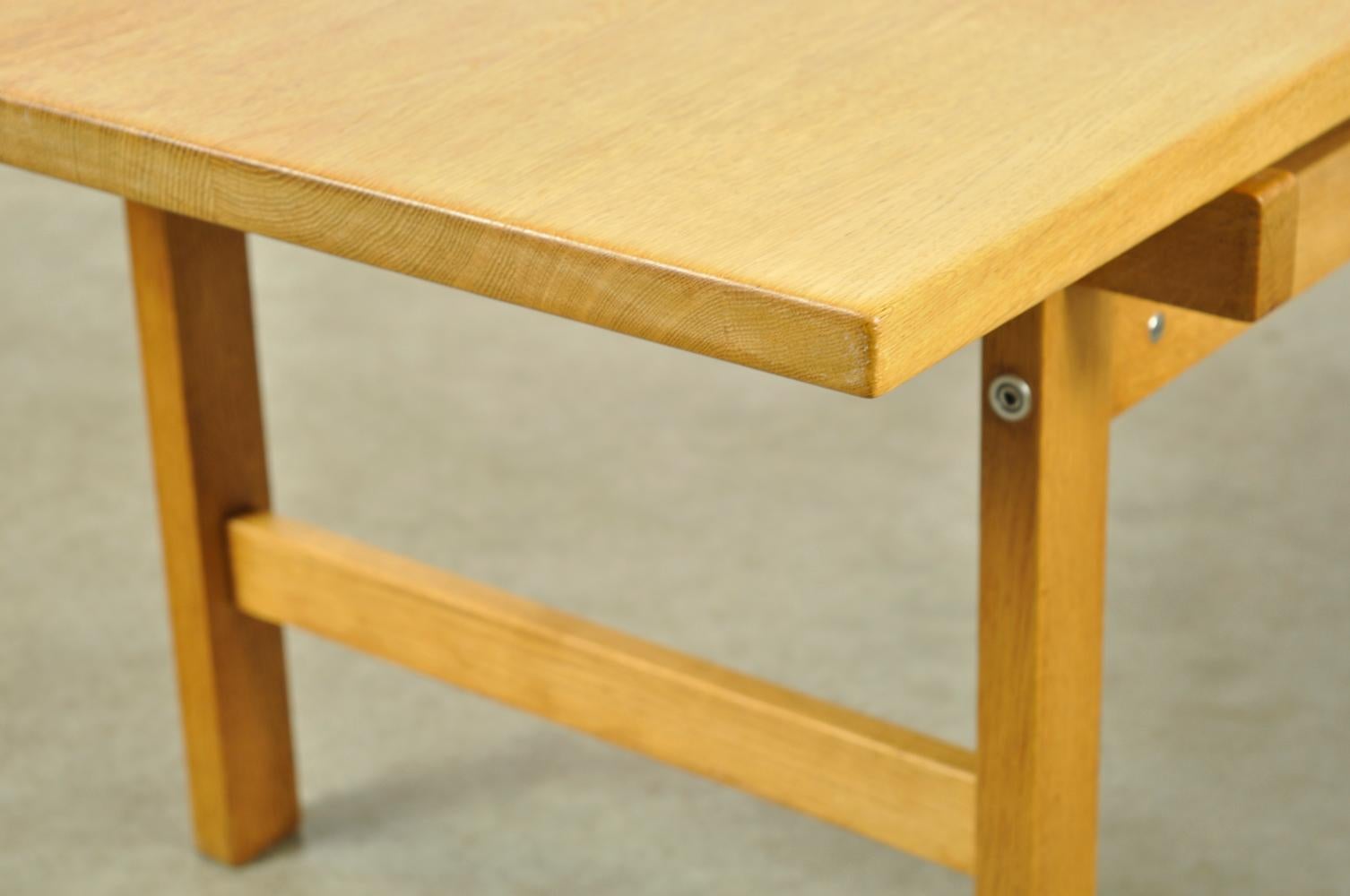 Minimalistic Oak Coffee Table in Japandi Style by Hans J Wegner for Andres Tuck 3