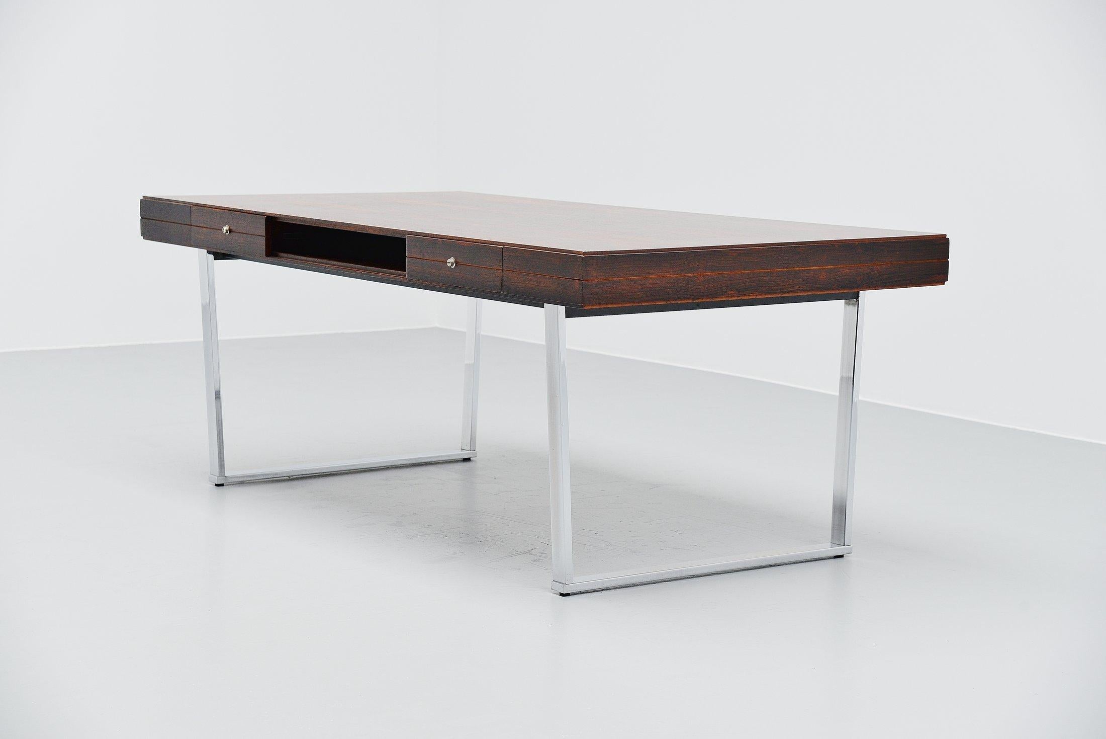 Minimalistic Rosewood Desk Made in Denmark, 1960 In Good Condition In Roosendaal, Noord Brabant