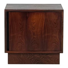 Table de nuit ou petit meuble en palissandre minimaliste