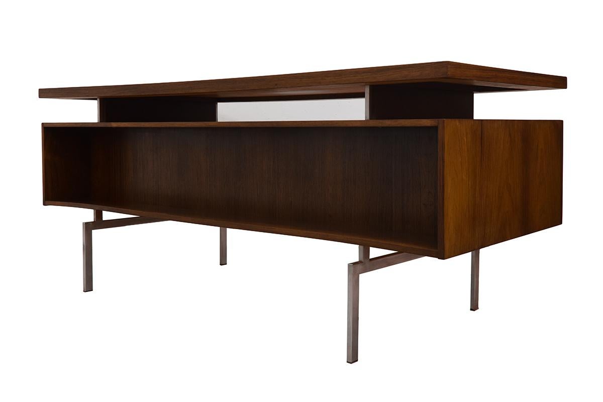 Mid-20th Century Minimalistic Rosewood Writing Desk Propos by Hulmefa, 1960s