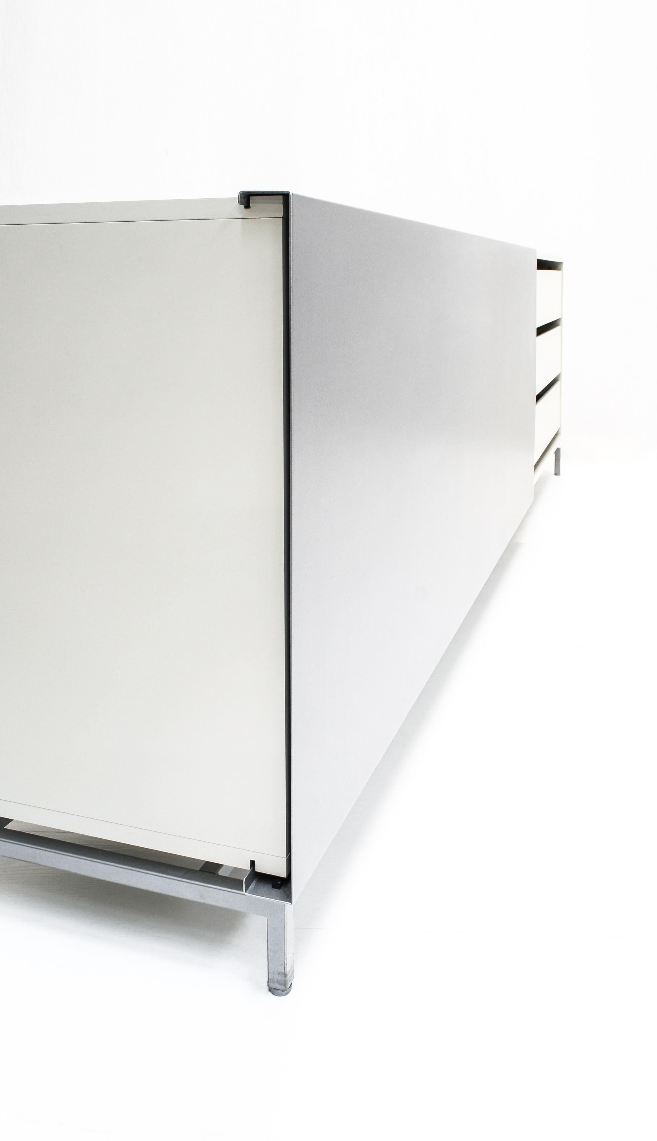 Minimalistic Slide Series Sideboard by Shigeru Uchida for Pastoe 10