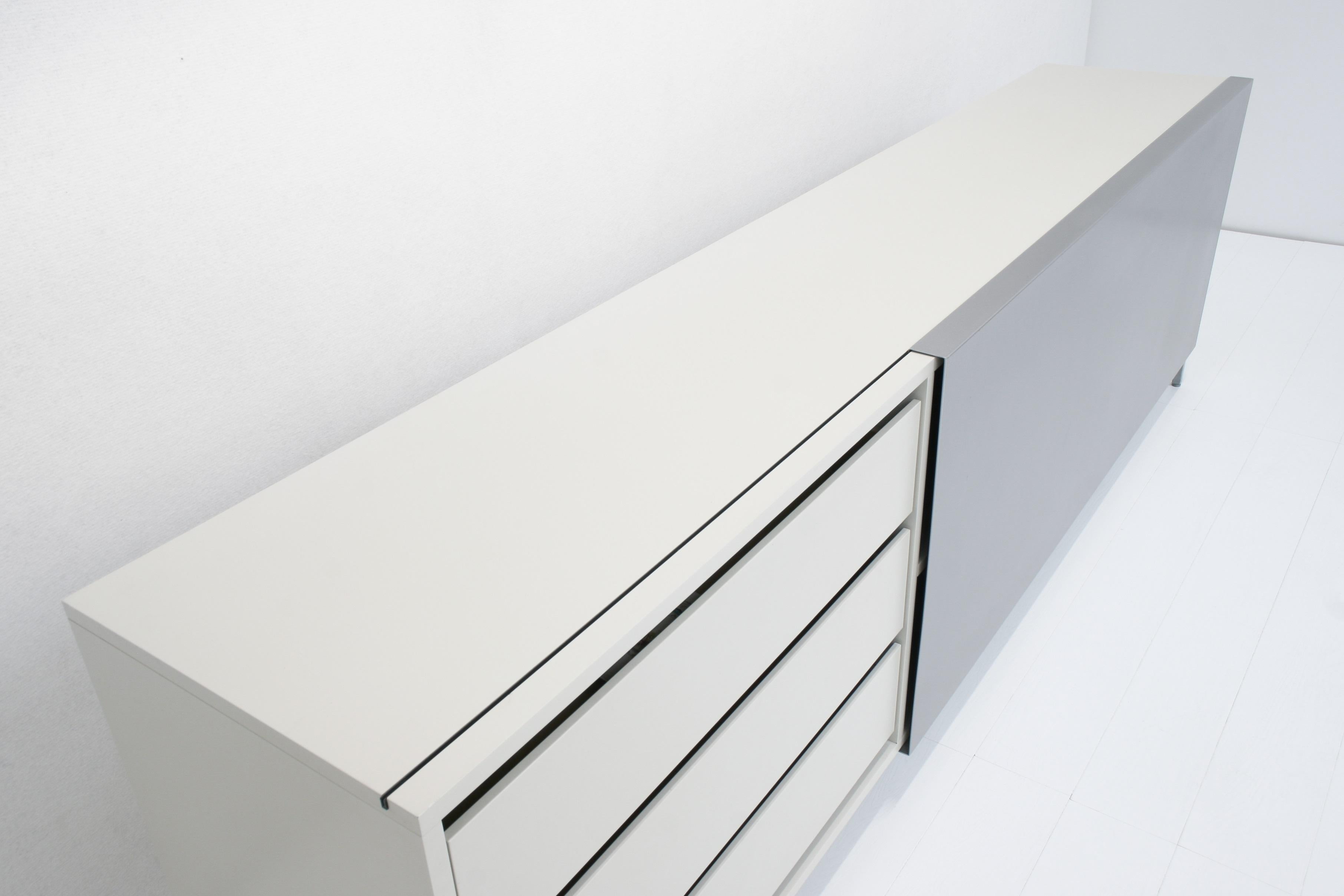 Minimalistic Slide Series Sideboard by Shigeru Uchida for Pastoe In Good Condition In Izegem, VWV