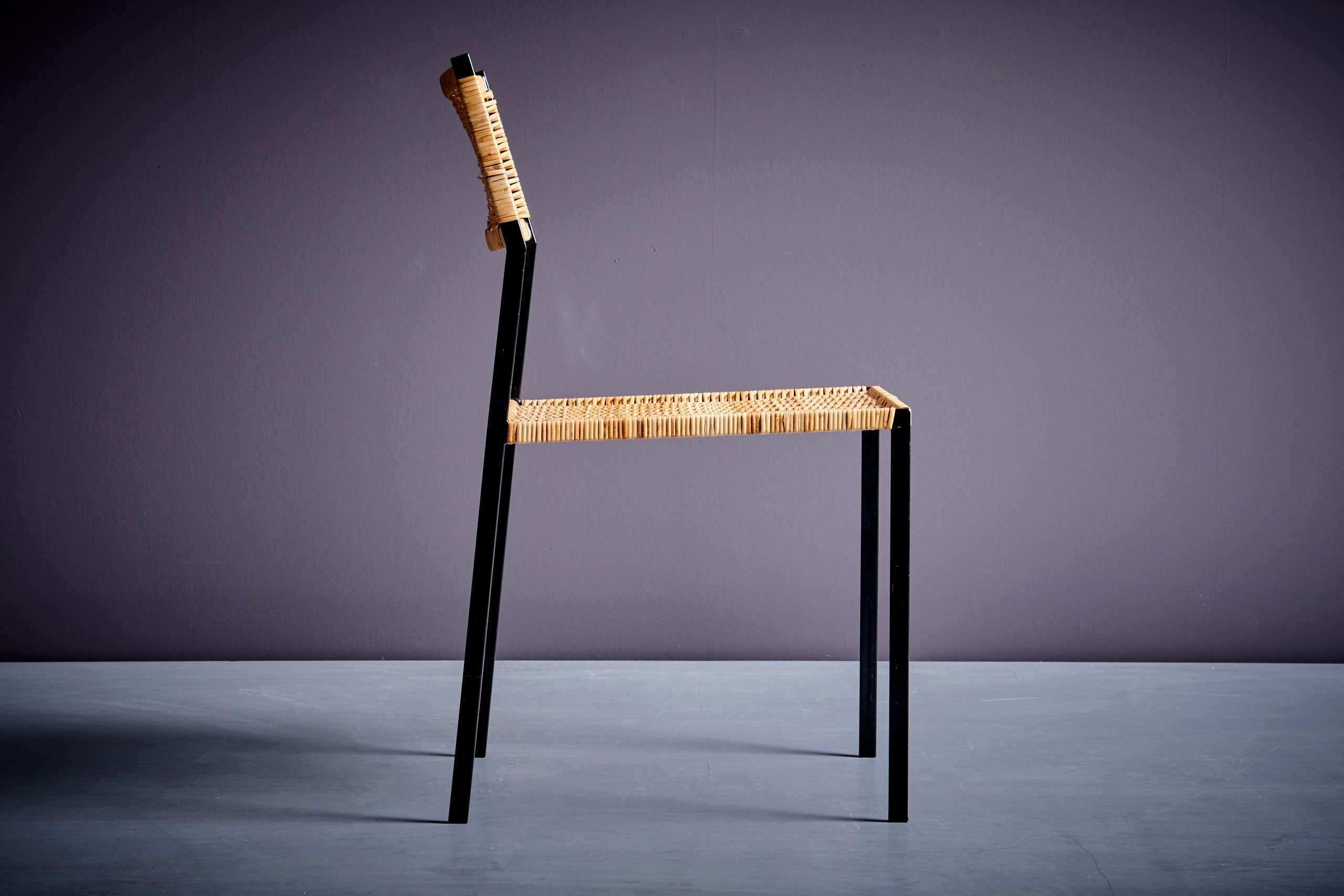 Minimalistic steel and Rattan Side Chair in the style of Martin Visser In Good Condition For Sale In Berlin, DE