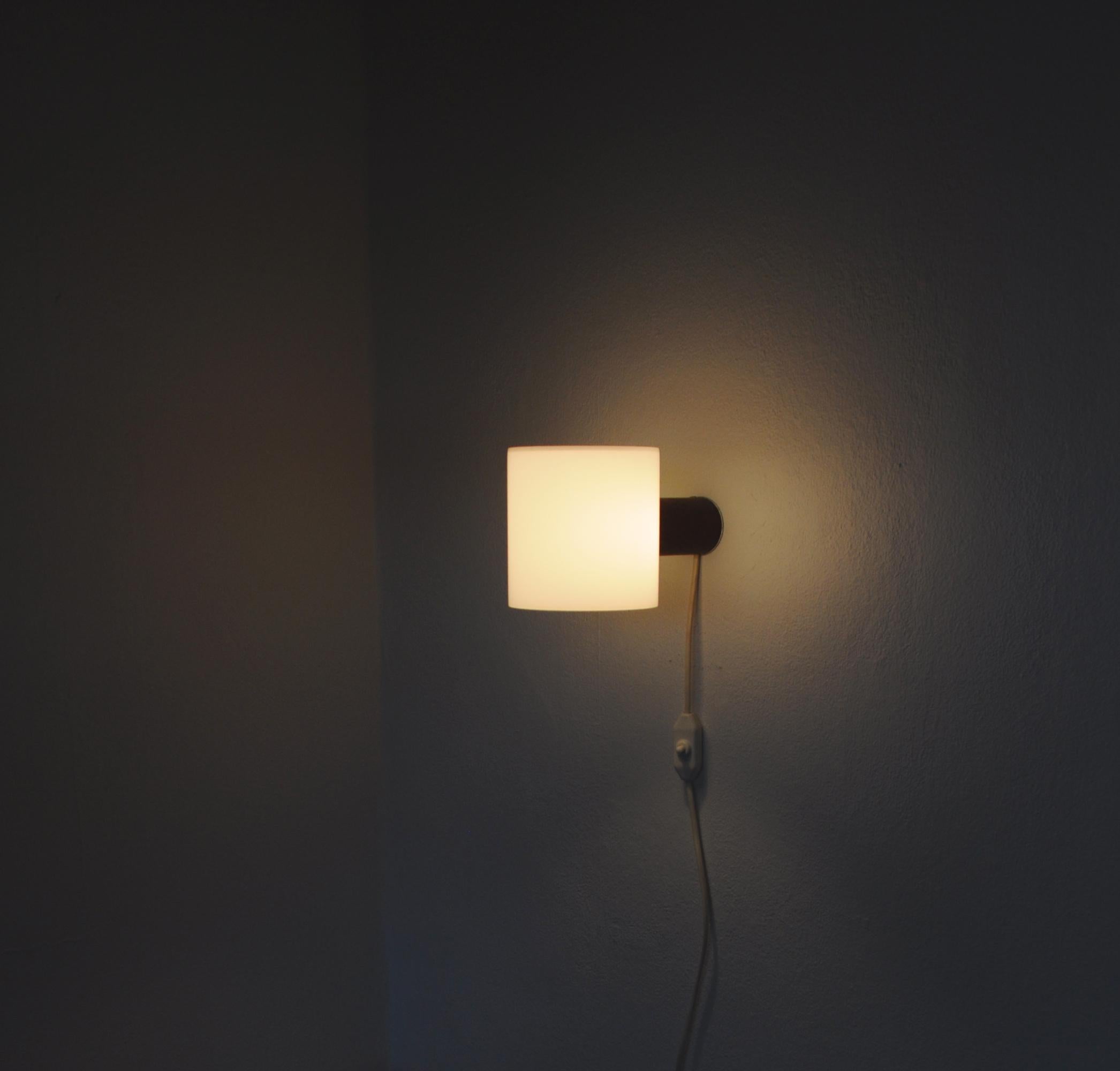 Minimalistic Swedish Wall Lamp Designed by Uno & Östen Kristiansson, 1960s For Sale 4
