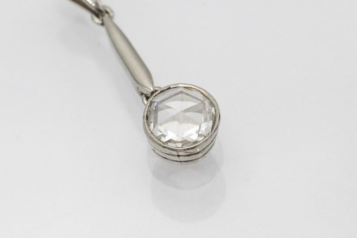Minimalistischer Anhänger aus Weißgold mit klarem 0,60 Karat Diamanten im Rosenschliff (Modernistisch) im Angebot