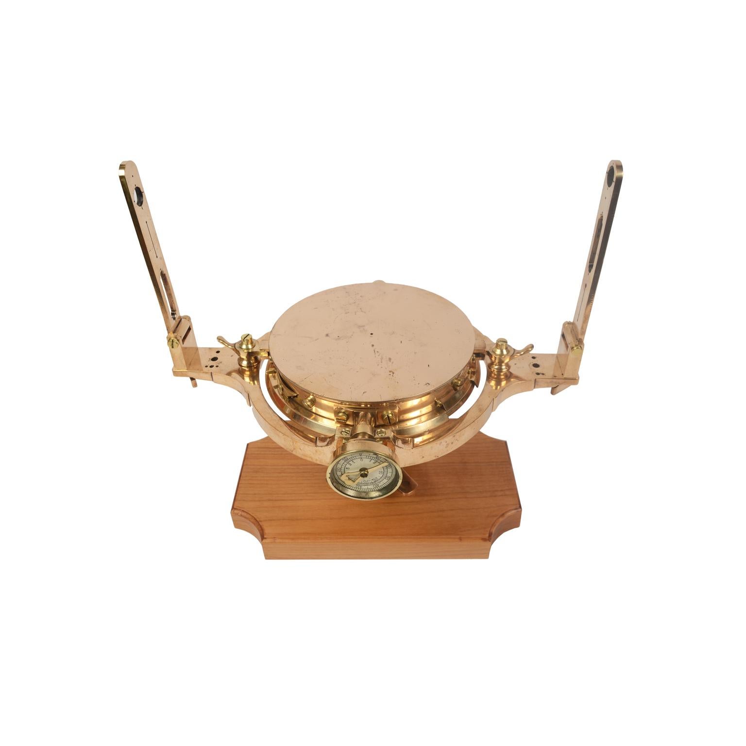 Mining diopter topographic compass of brass signed Davis & Son London & Derby, first half of the 1800s. It is a survey instrument, for measurement of horizontal and vertical angles and magnetic orientation. The instrument consists of two fixed