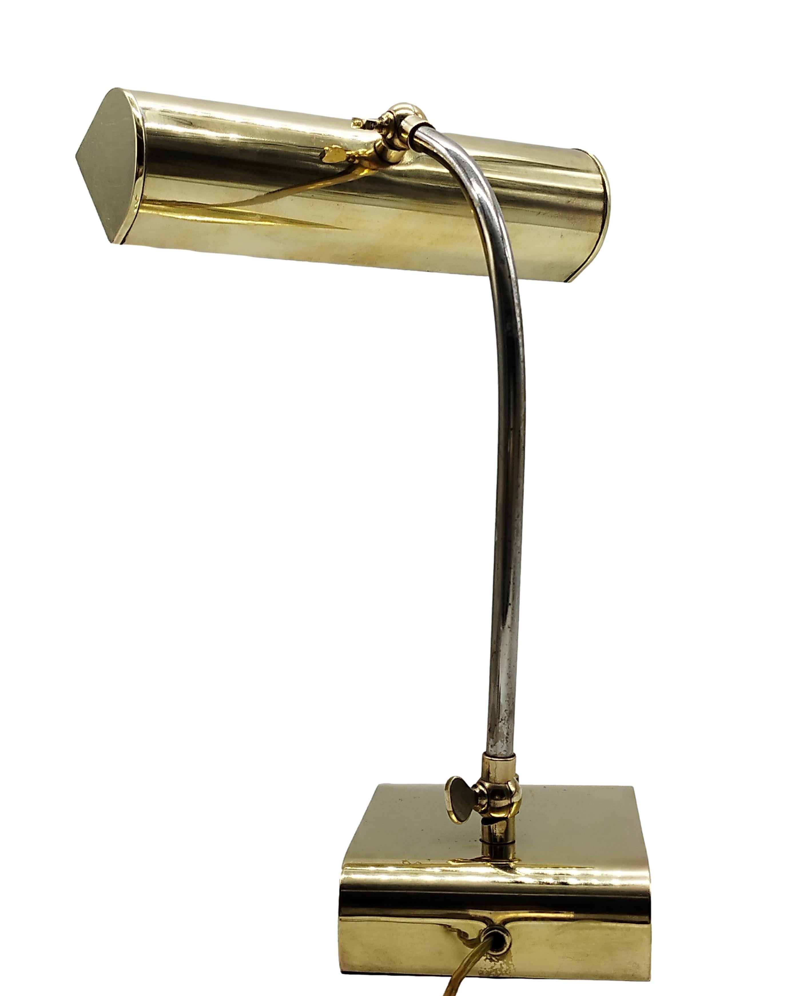 Italian Ministerial Brass Table Lamp with Swivelling Lampshade, Italy 1950s For Sale