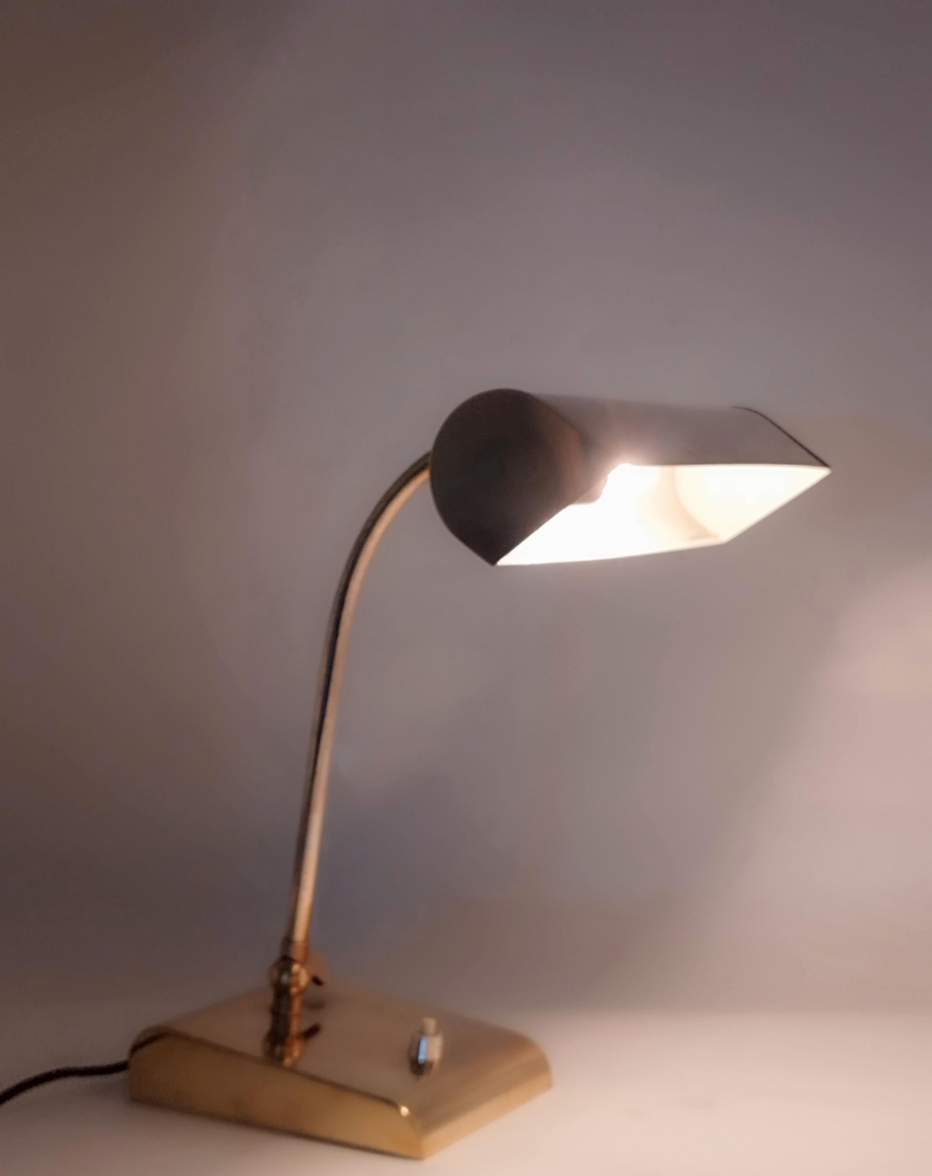 Ministerial Brass Table Lamp with Swivelling Lampshade, Italy 1950s For Sale 2