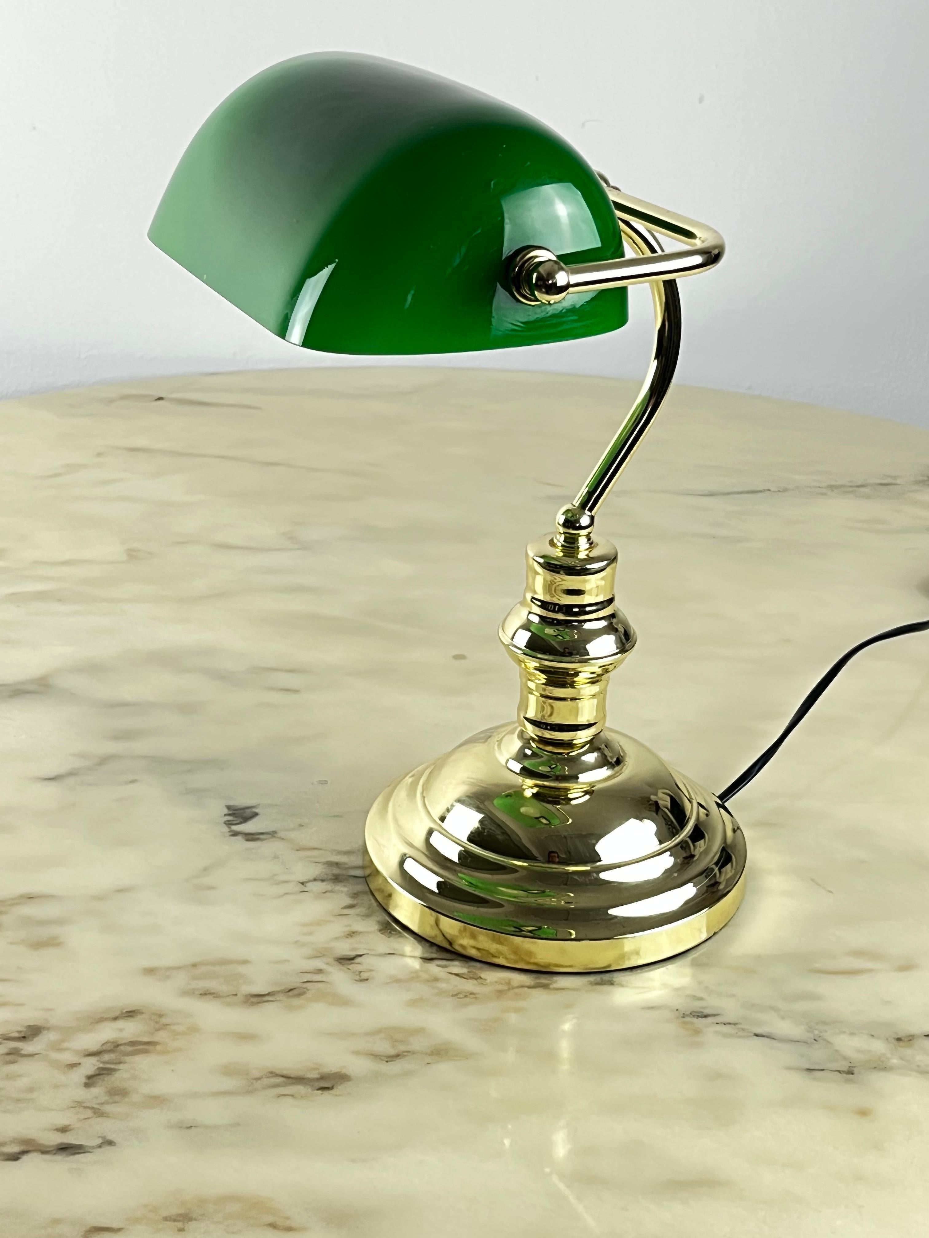 Ministeriale Lampe aus vergoldetem Metall und farbigem Glas, Italien, 80er-Jahre im Angebot 2