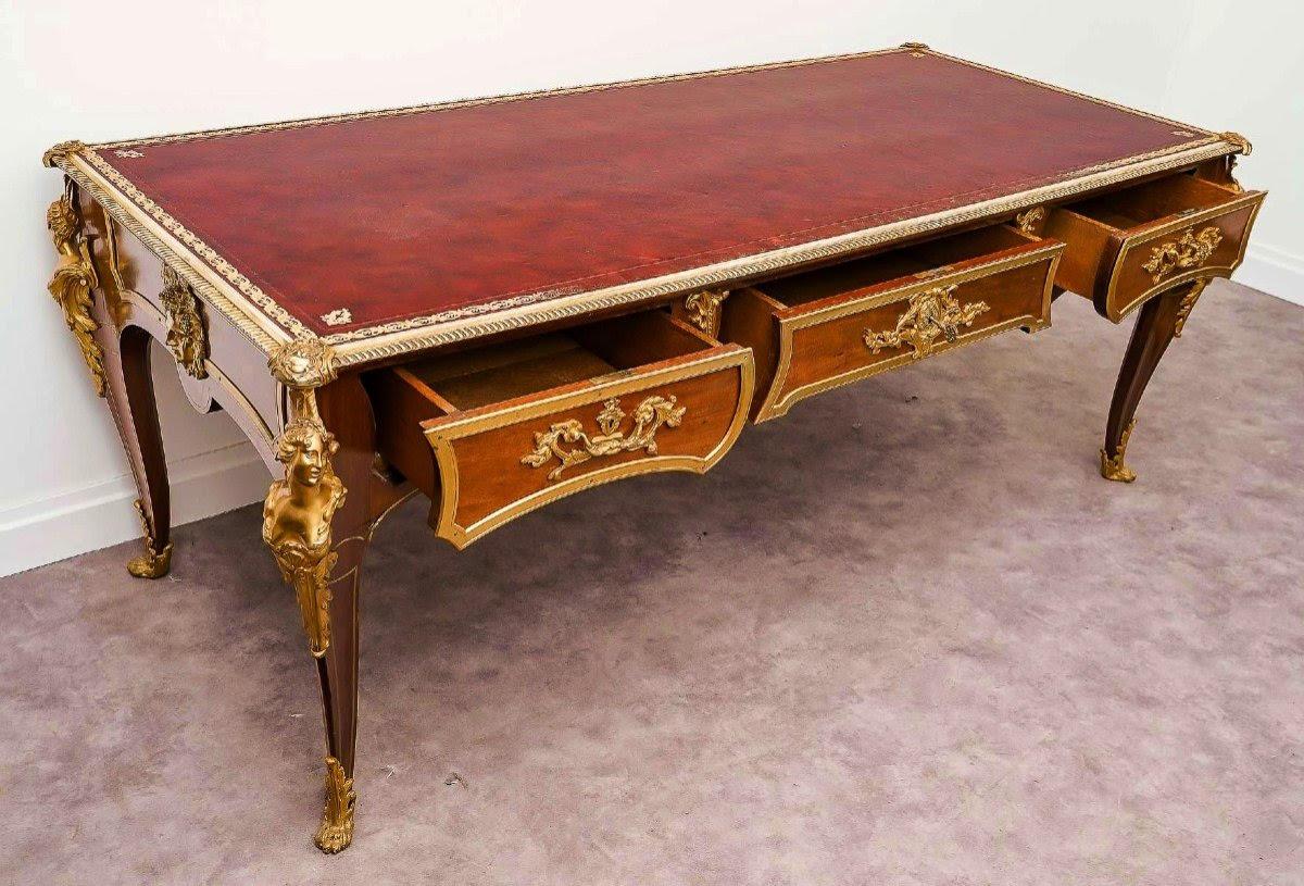 Regency Minister's Desk, Regence Style, Late 19th Century or Early 20th Century. For Sale