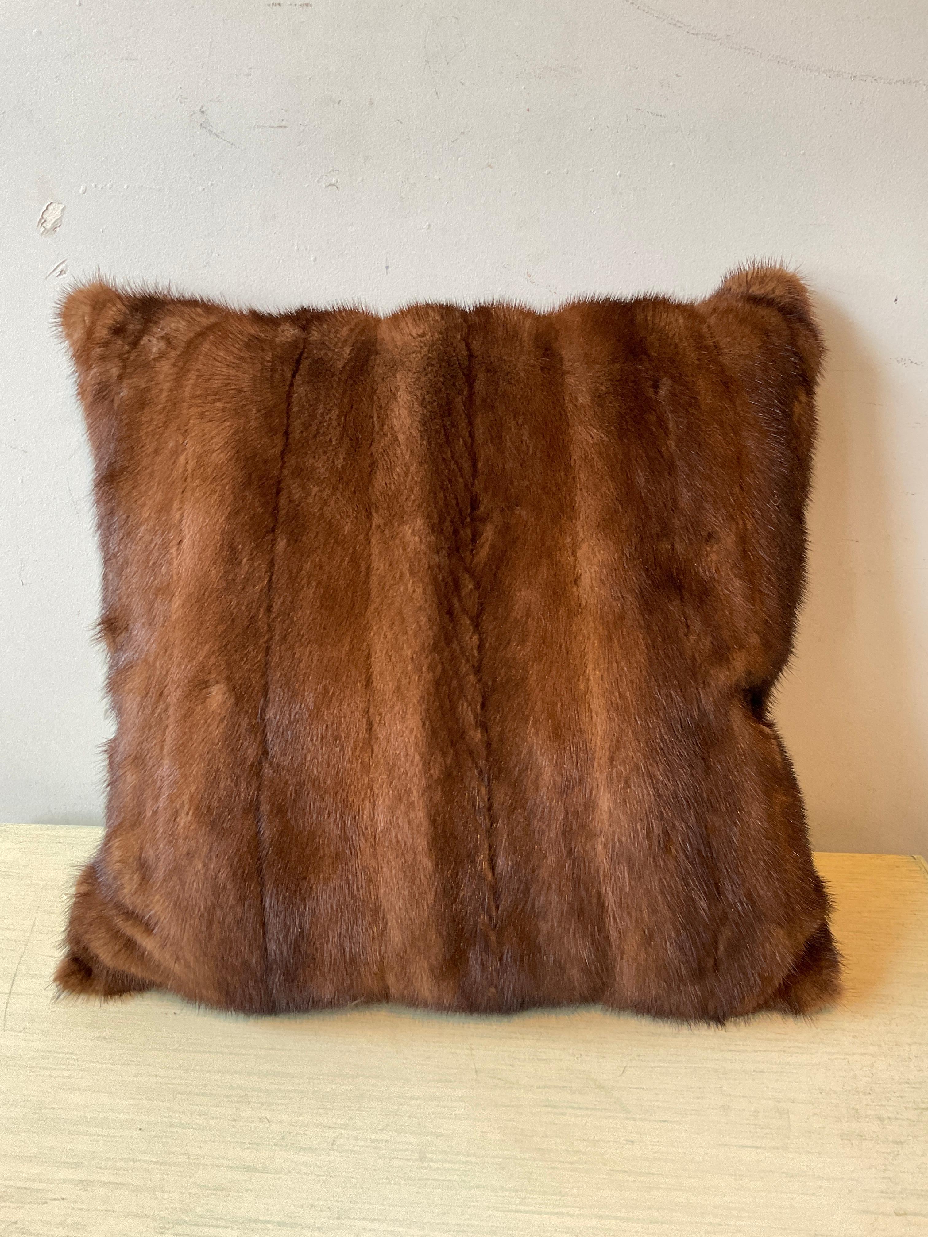 Mink Pillows In Good Condition For Sale In Tarrytown, NY