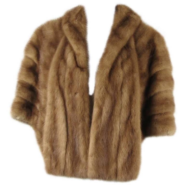 Mink Shrug Stole Shawl Vintage 1960s In Good Condition For Sale In Wallkill, NY