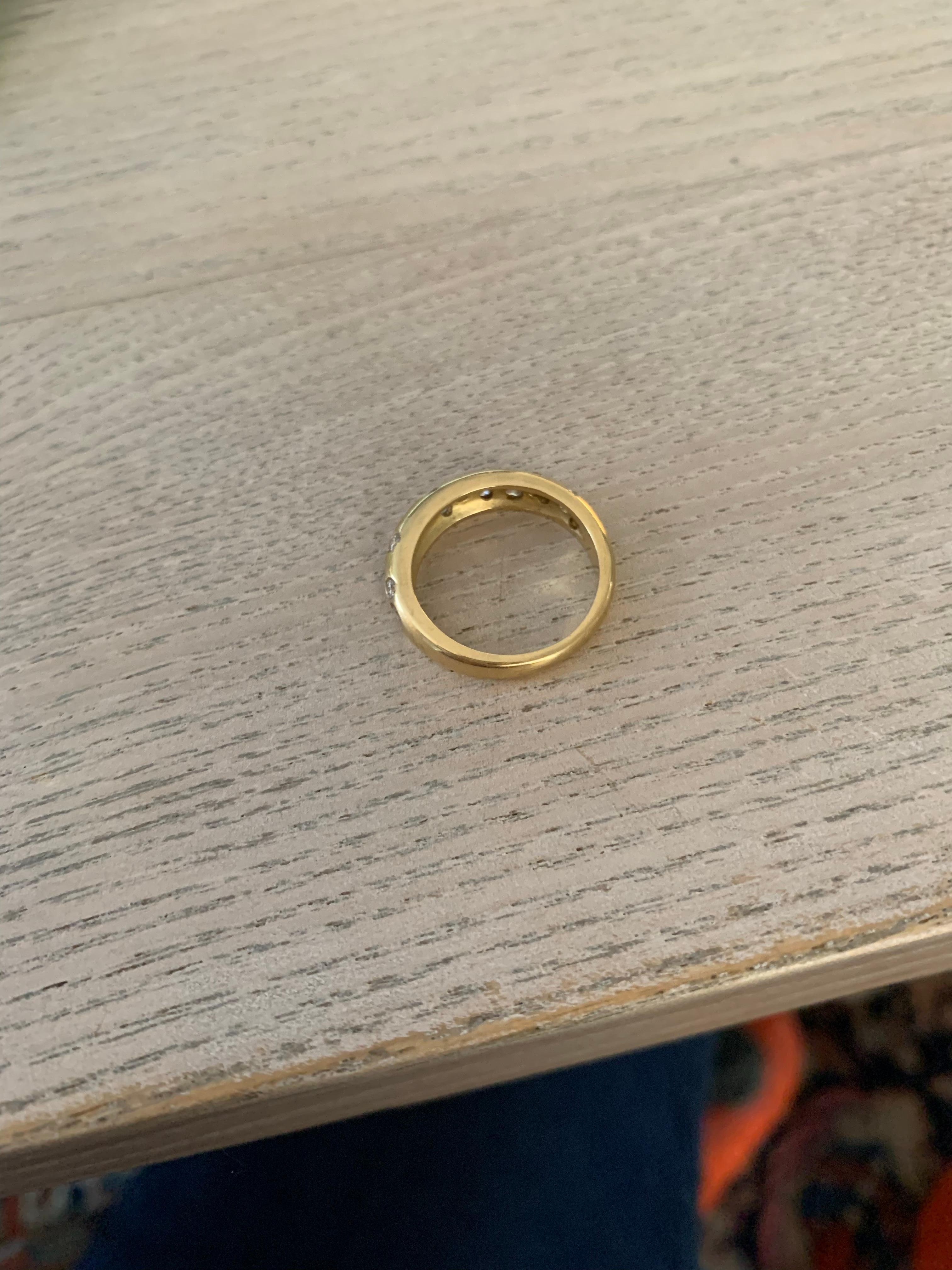 gold diamond band ring