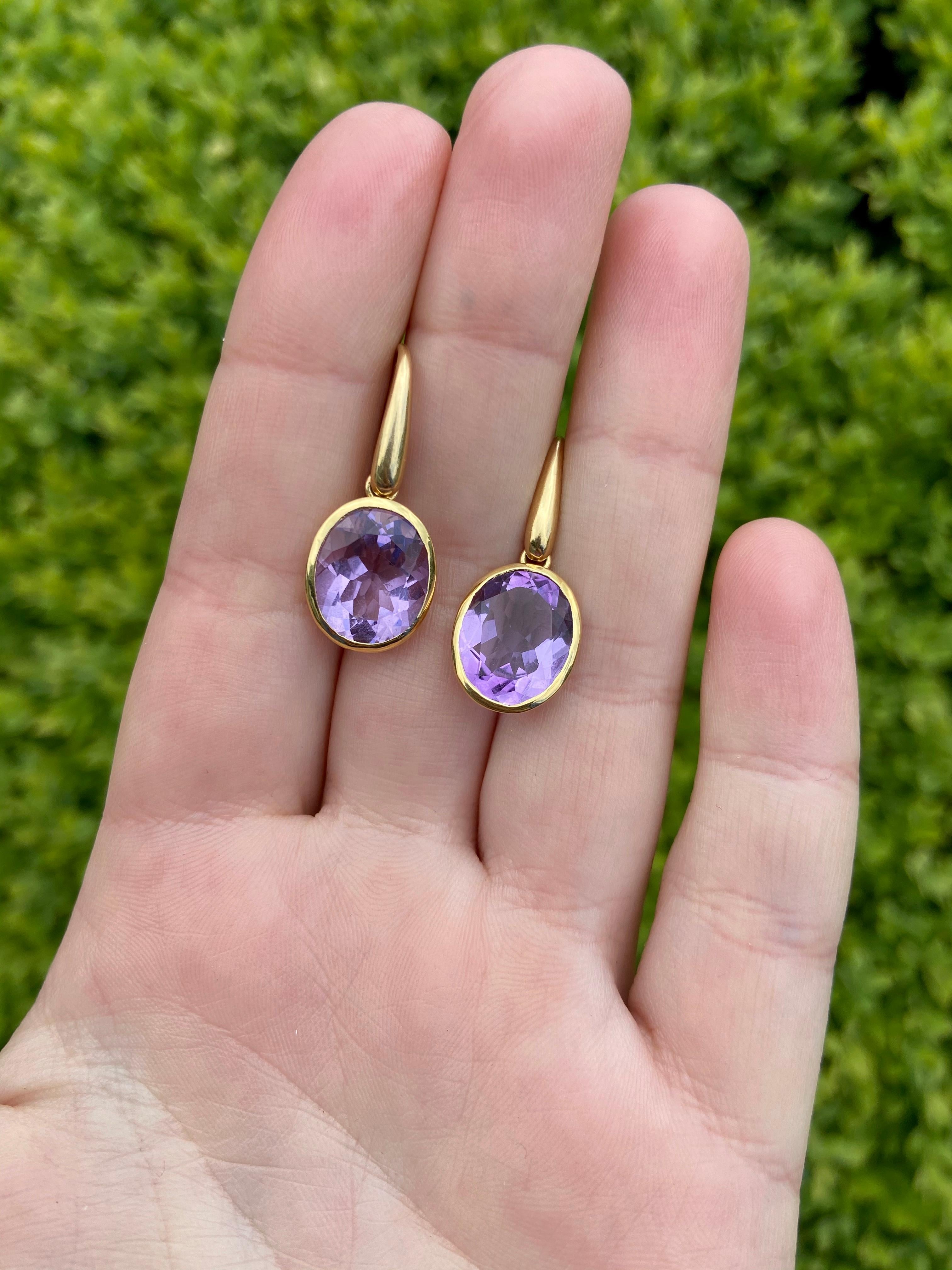 Oval Cut 18 Karat Yellow Gold Purple Lilac Amethyst Drop Indian Ocean Earrings
