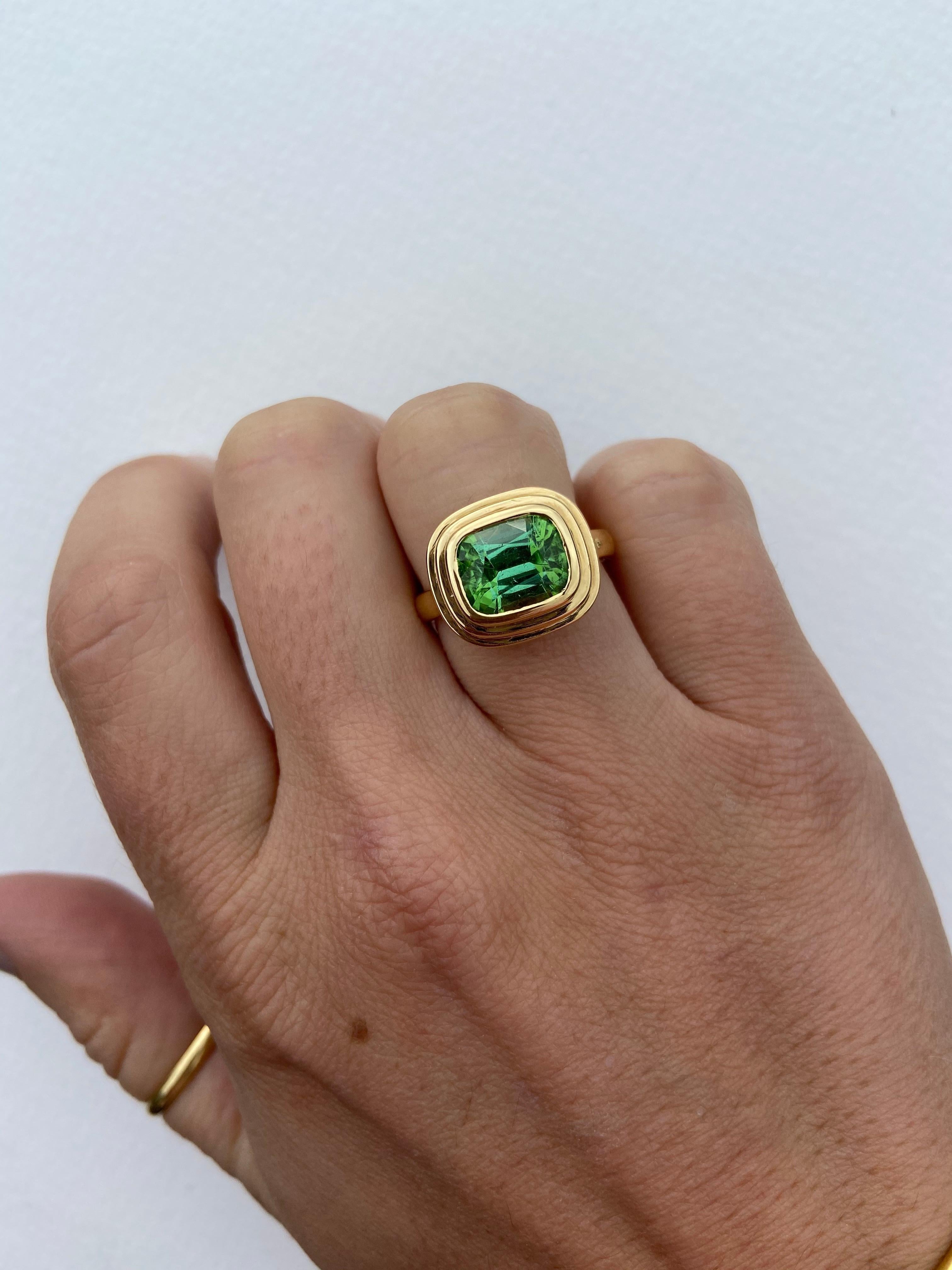 Minka Jewels, 18 Karat Yellow Gold 3.68 Carat Green Tourmaline Ring In New Condition In London, GB