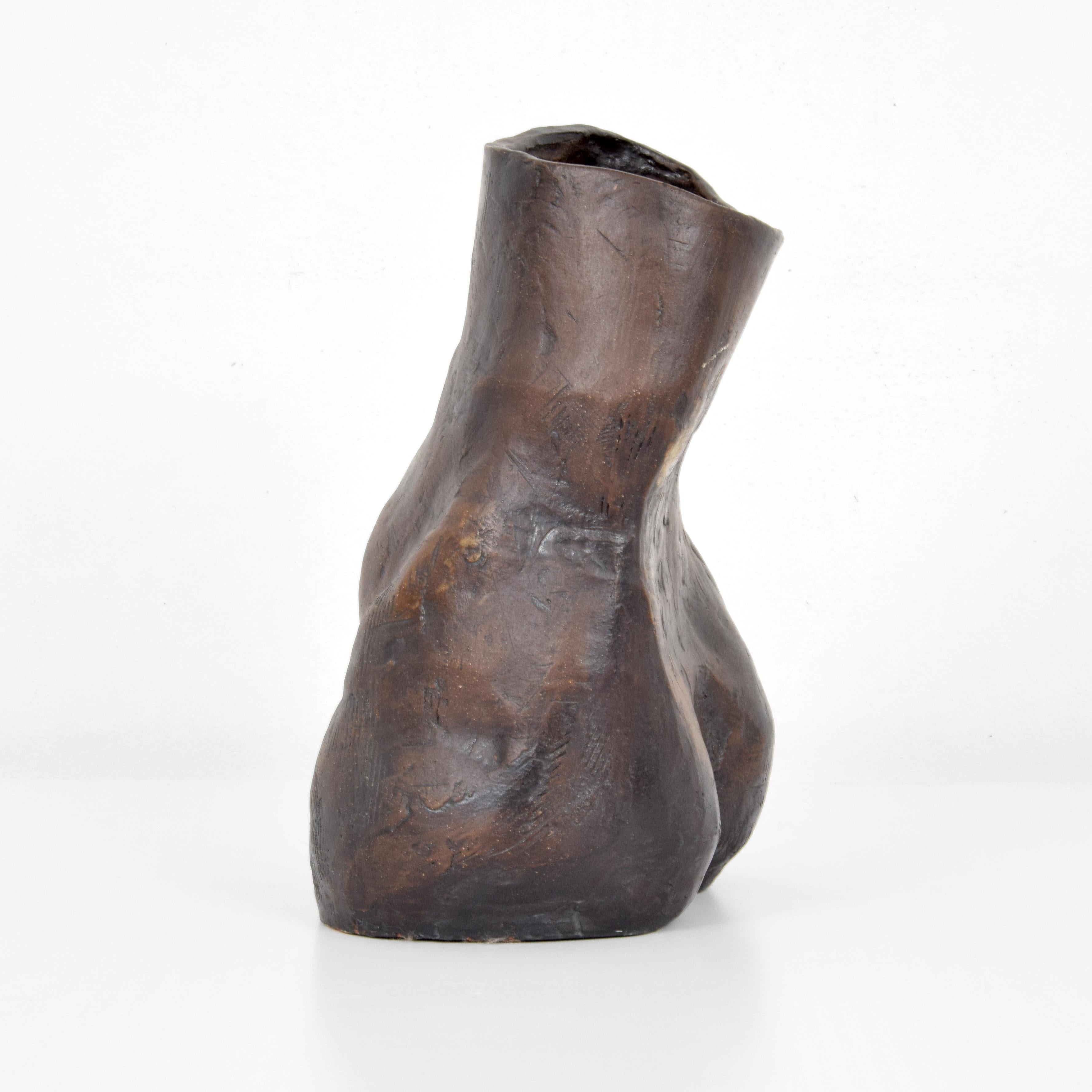 Grande scultura/vasca con torso di Mino Rosso in vendita 3