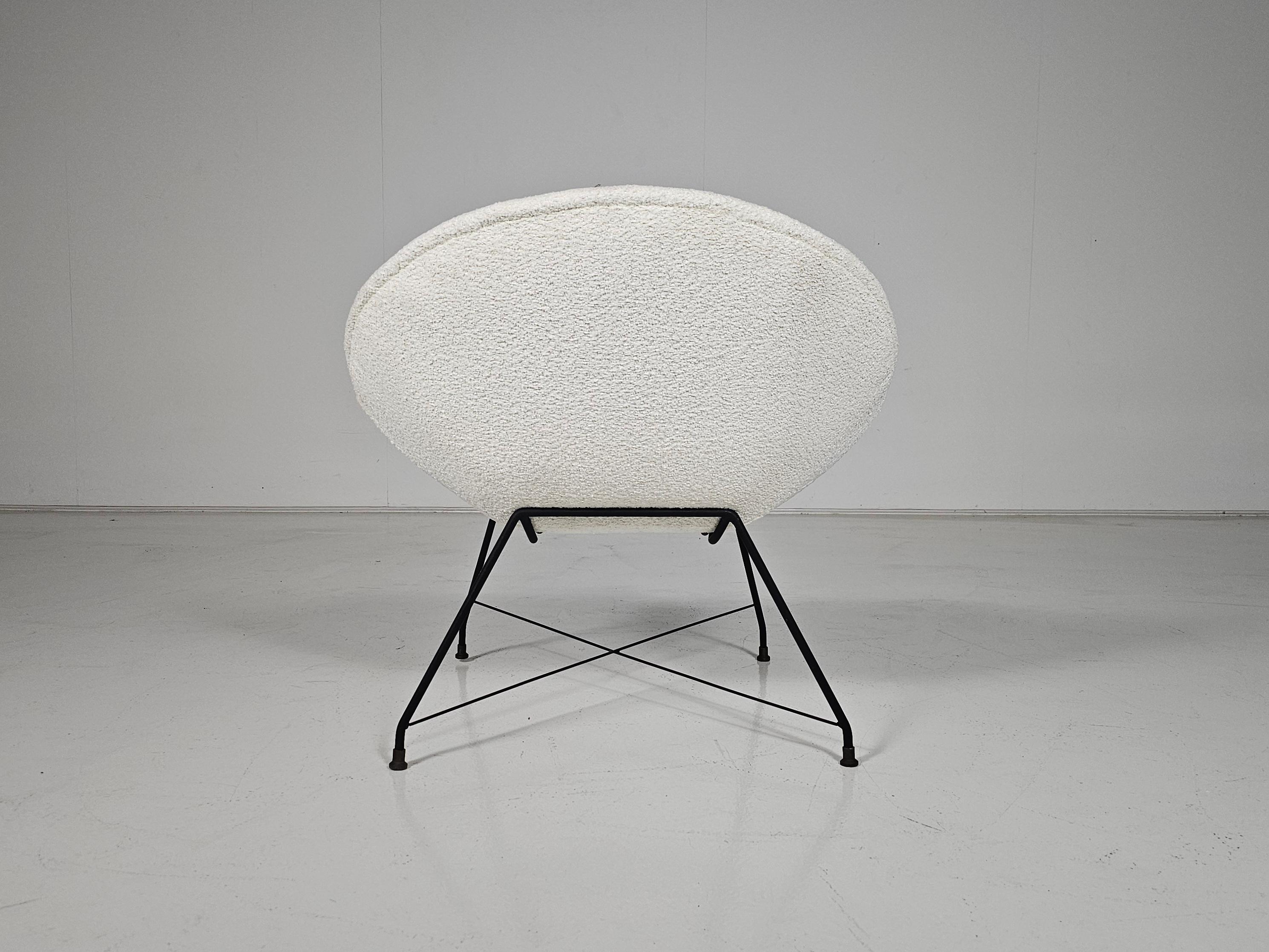 Steel ‘Minoletta’ Lounge Chair in cream boucle by Augusto Bozzi for Saporiti, 1950s For Sale