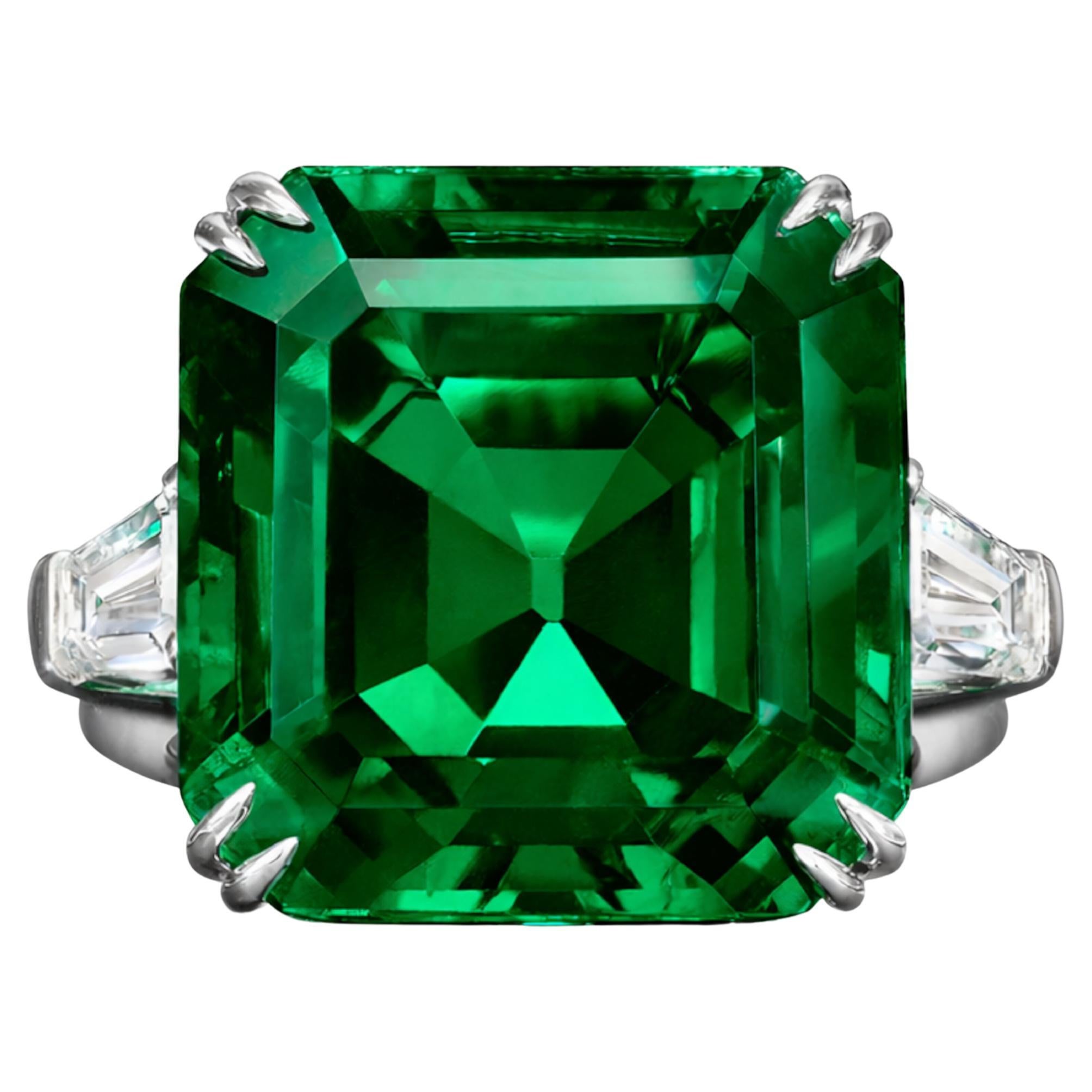 Huile mineure Bague en émeraude colombienne de 6,83 carats Vivid Greene 
Greene avec diamants baguettes en vente