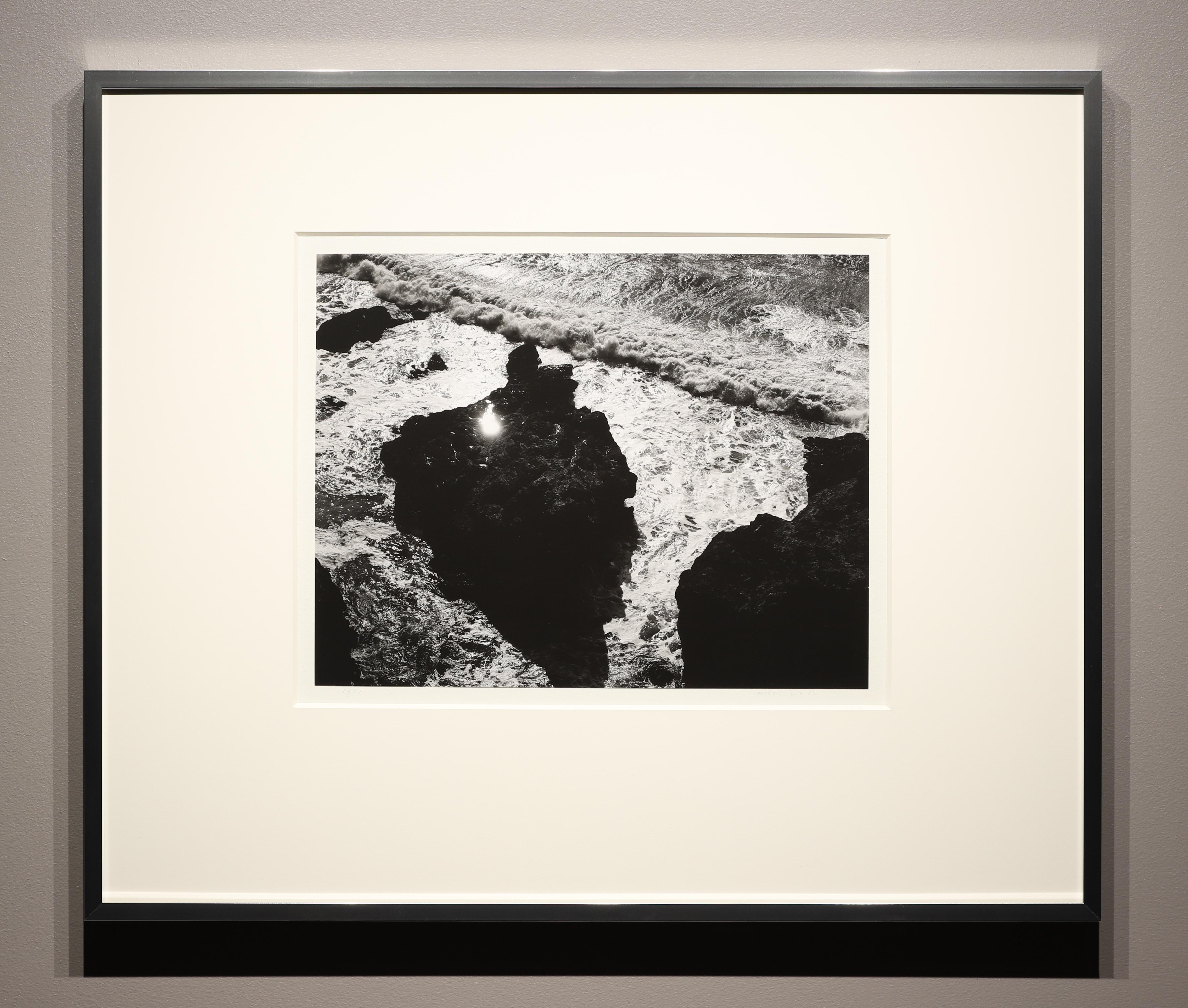 Sun In Rock - Photograph de Minor White