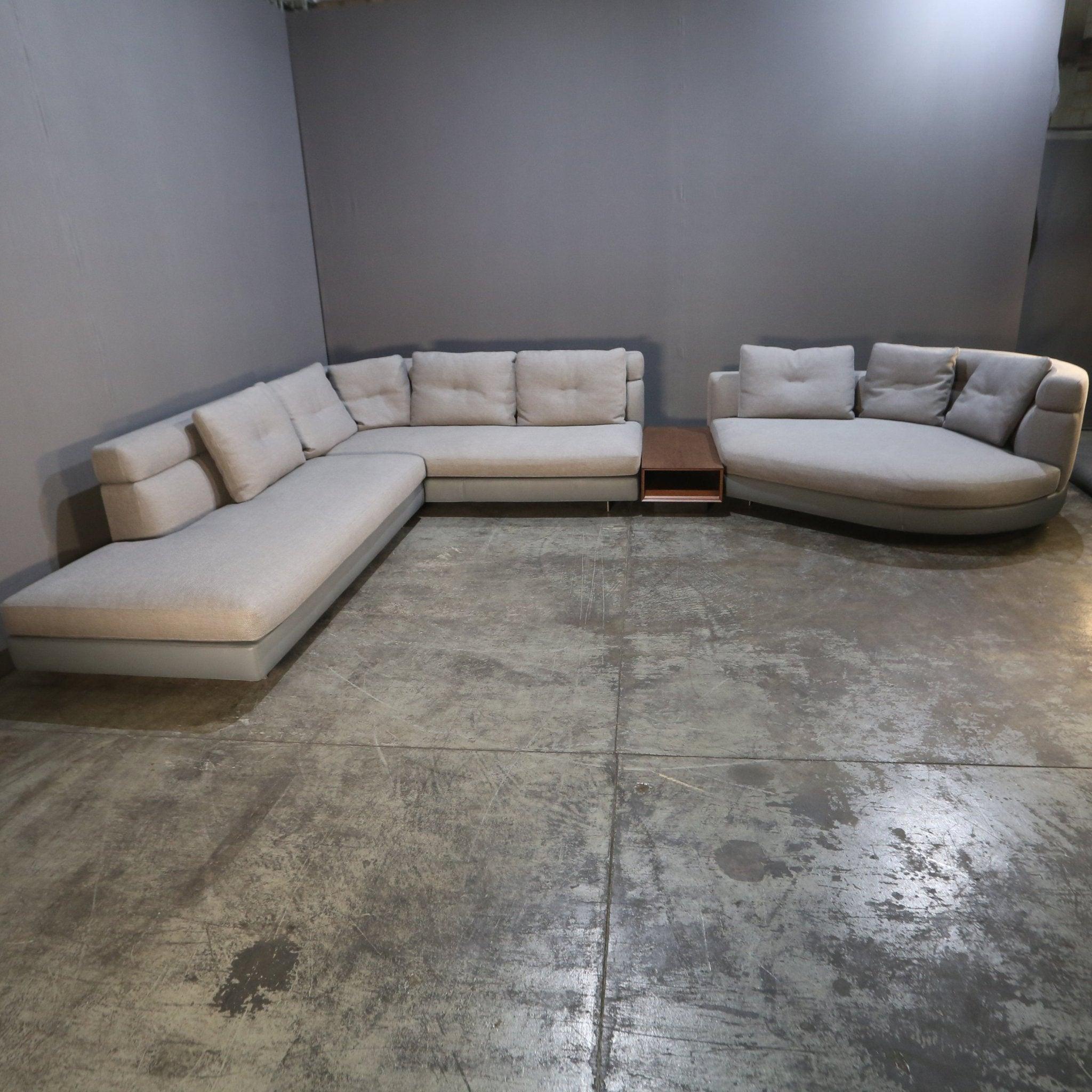 Sofá y mesa Minotti 1