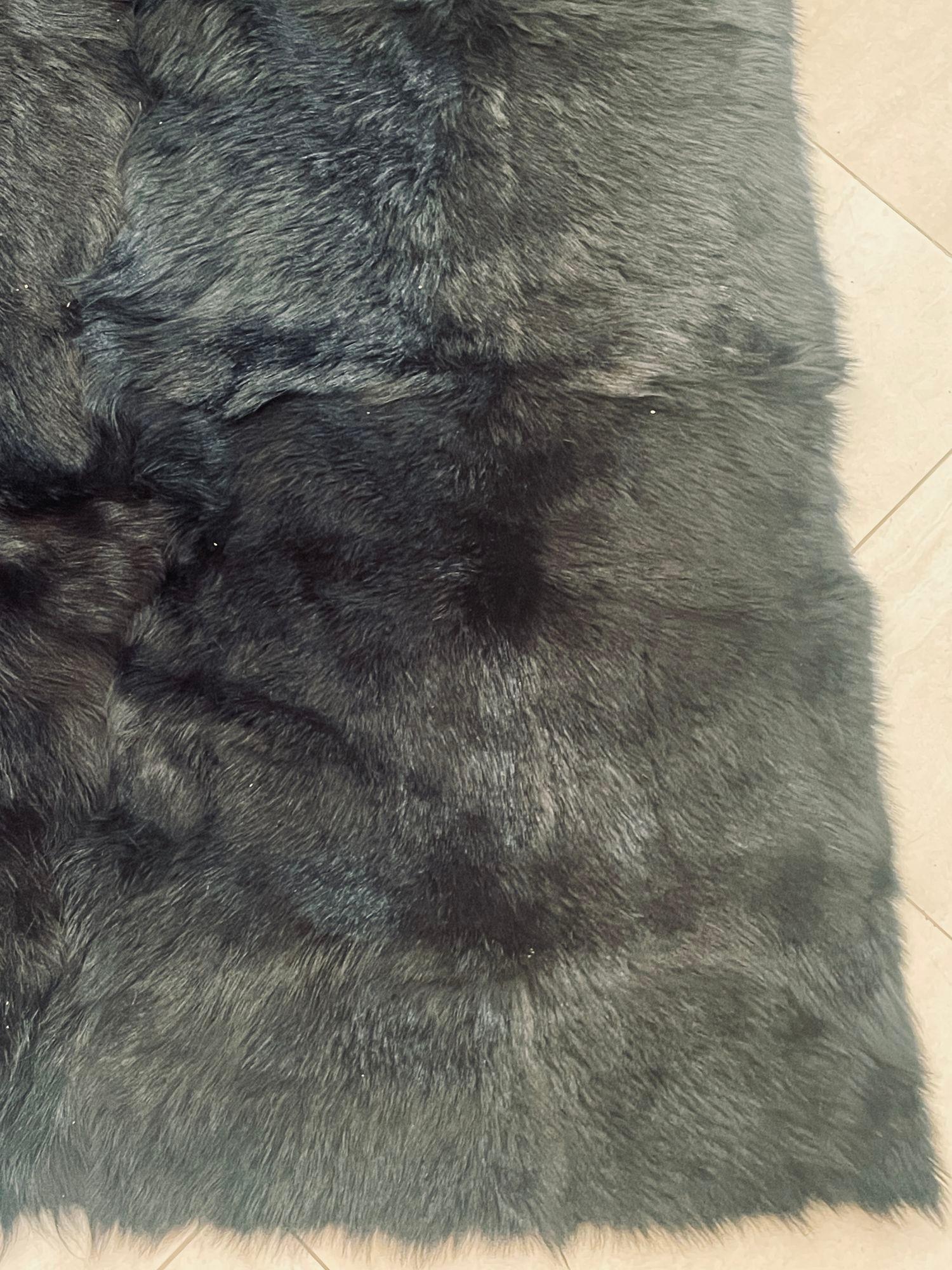 Minotti Alps-Teppich aus schwarzem Schafsfell Italien im Angebot 9