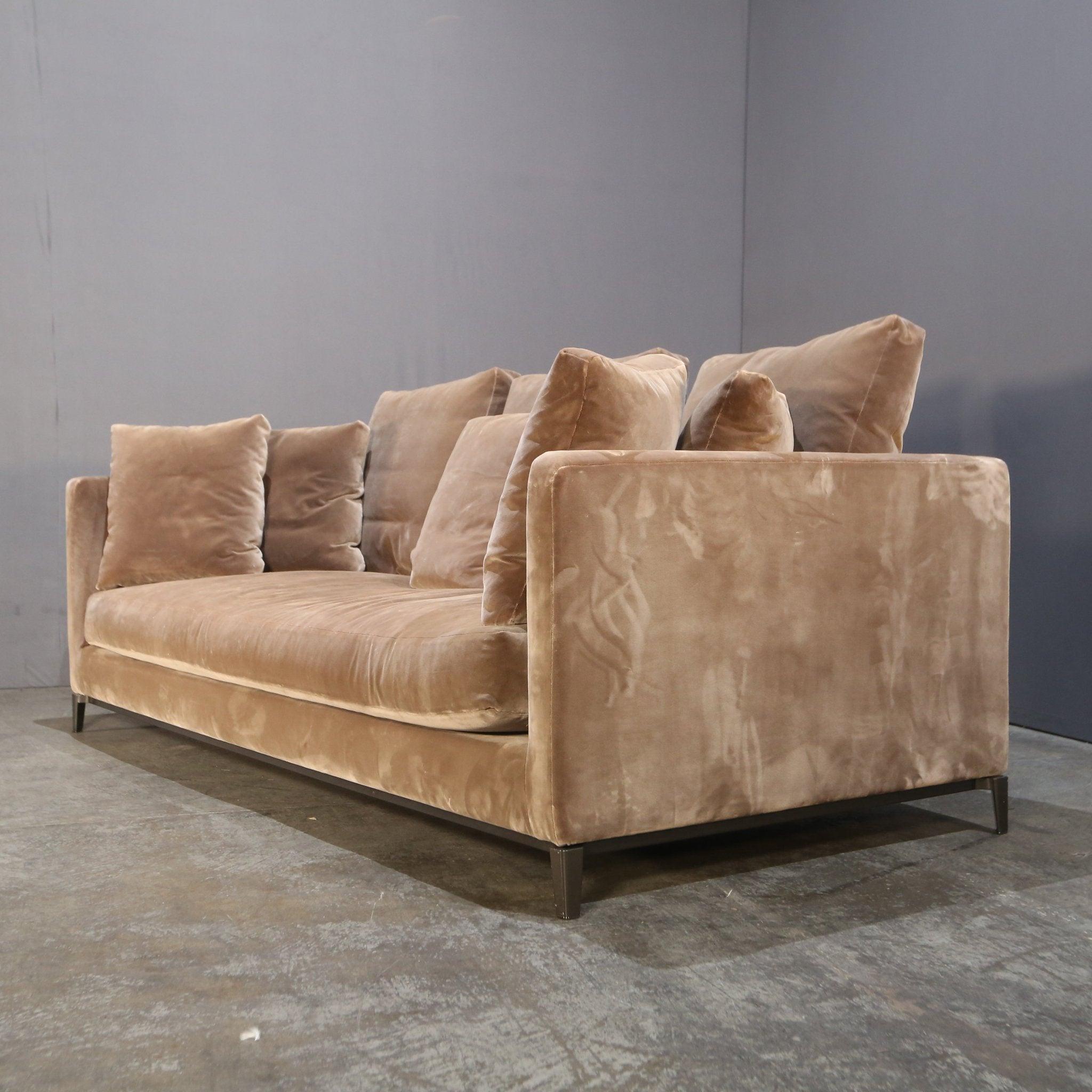 Introducing the Minotti Andersen Slim Sofa by Rodolfo Dordoni, a stunning addition to any modern living space. This sleek and sophisticated sofa boasts a slim silhouette, perfect for smaller rooms or tight spaces. Crafted with the highest quality