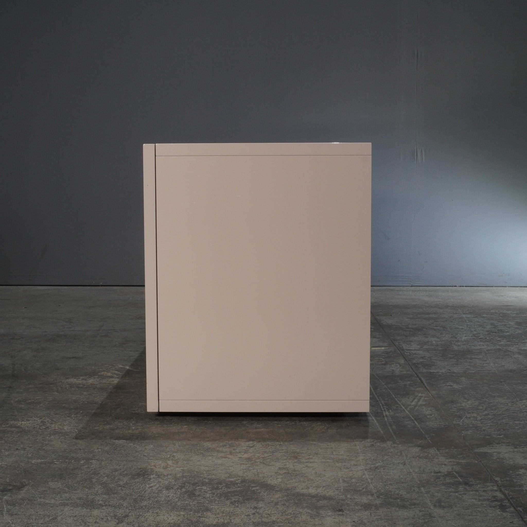 Modern Minotti Archipenko Cream Sideboard by Rodolfo Dordoni