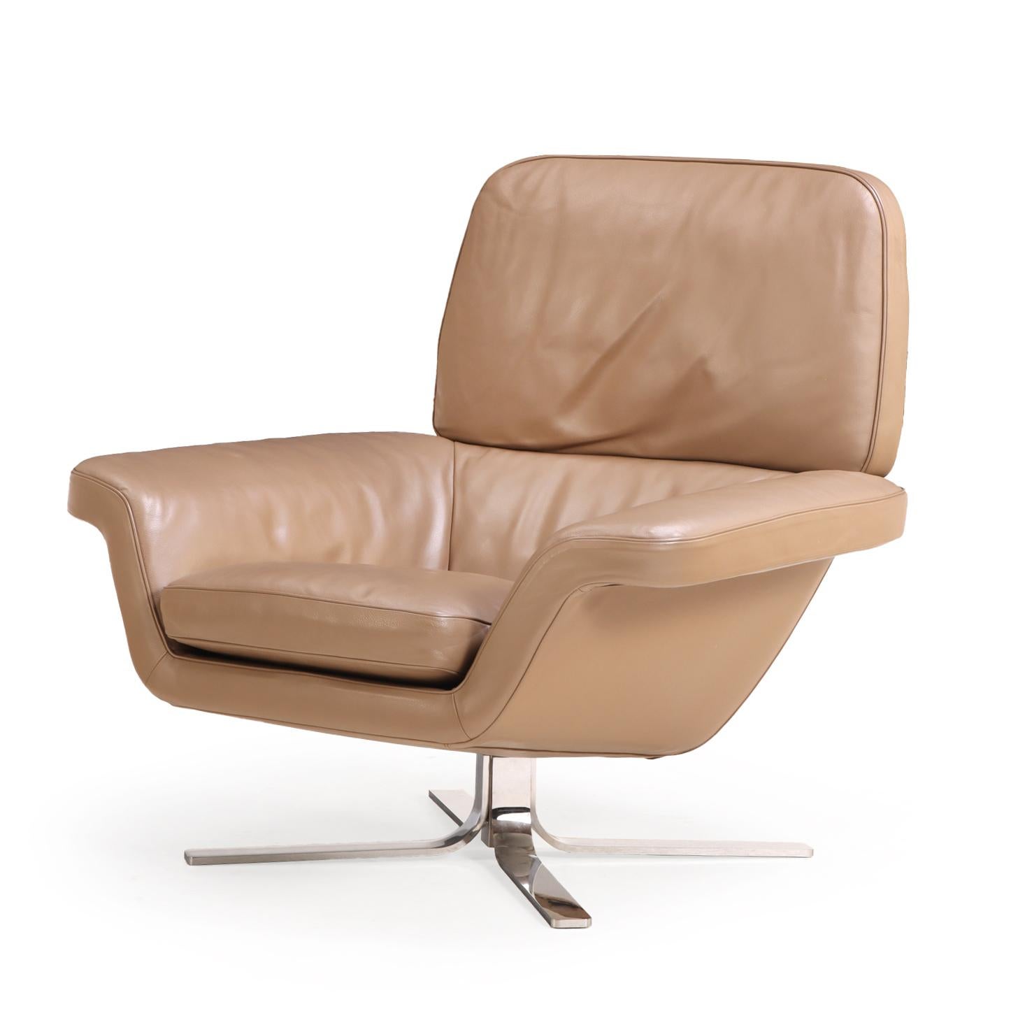 Pelle Sedia e ottomana morbida Minotti Blake, pelle con base cromata in vendita