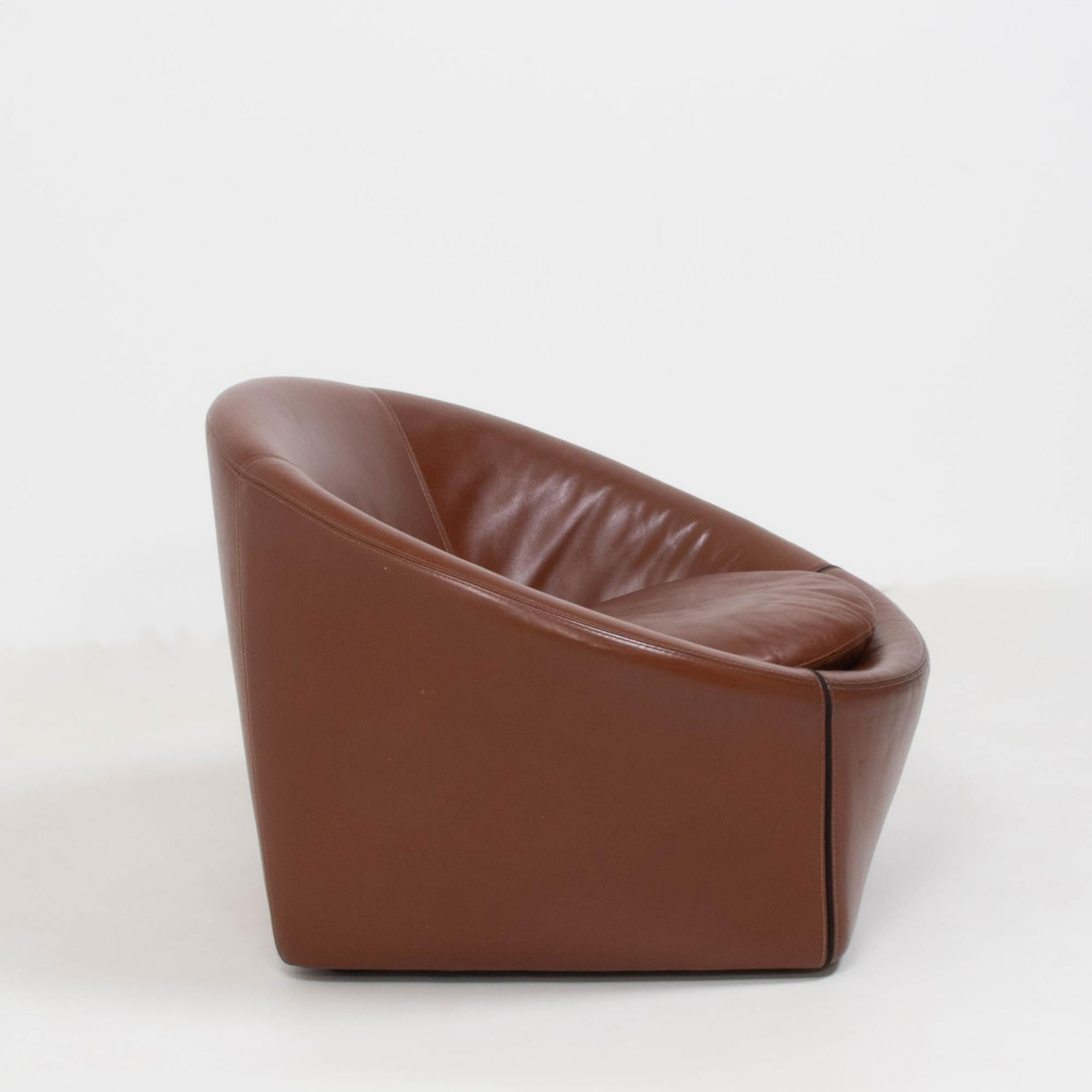 Contemporary Minotti by Gordon Guillaumier Brown Leather Capri Rounded Armchair