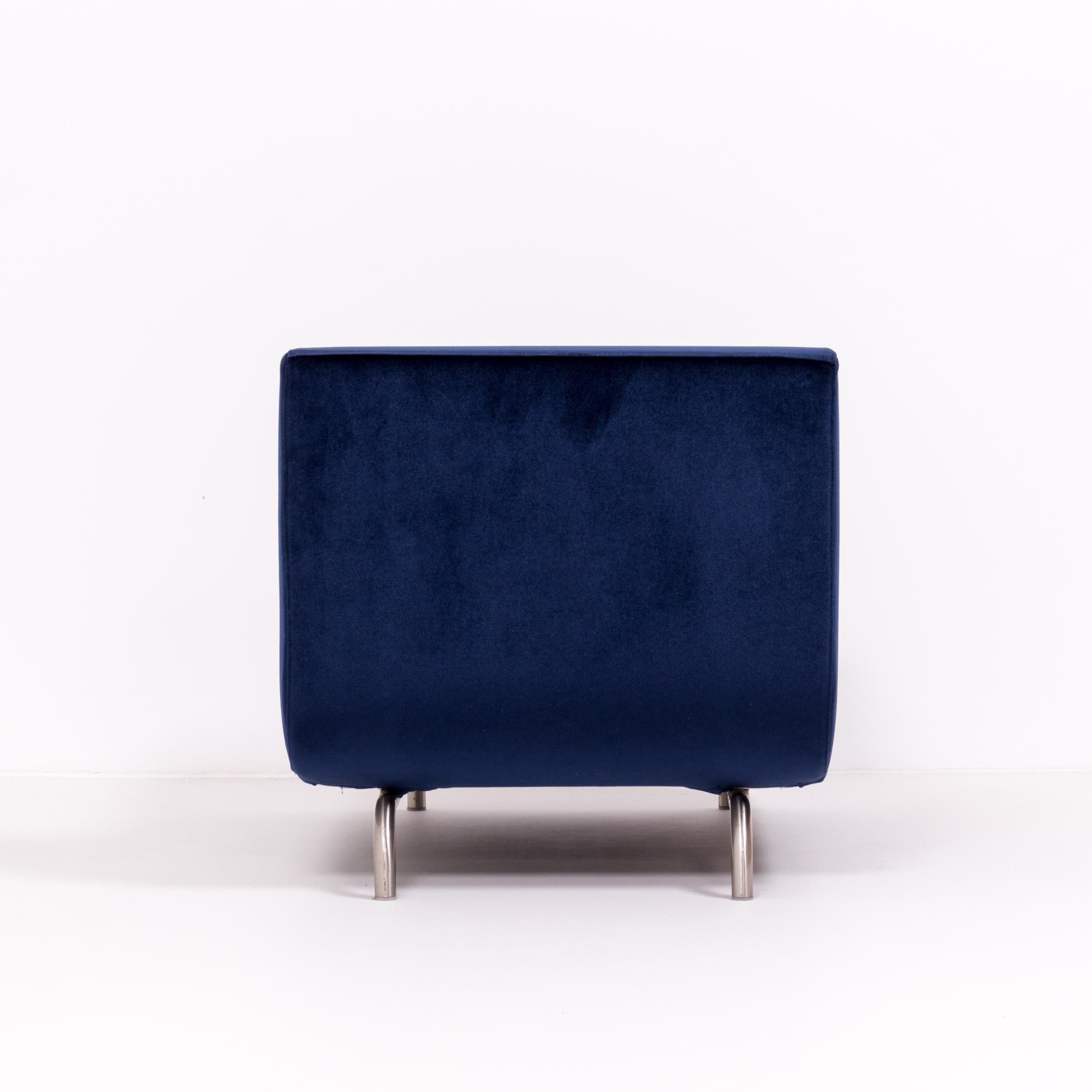 Minotti by Rodolfo Dordoni Dubuffet Navy Blue Armchairs, Set of 2 In Good Condition For Sale In London, GB