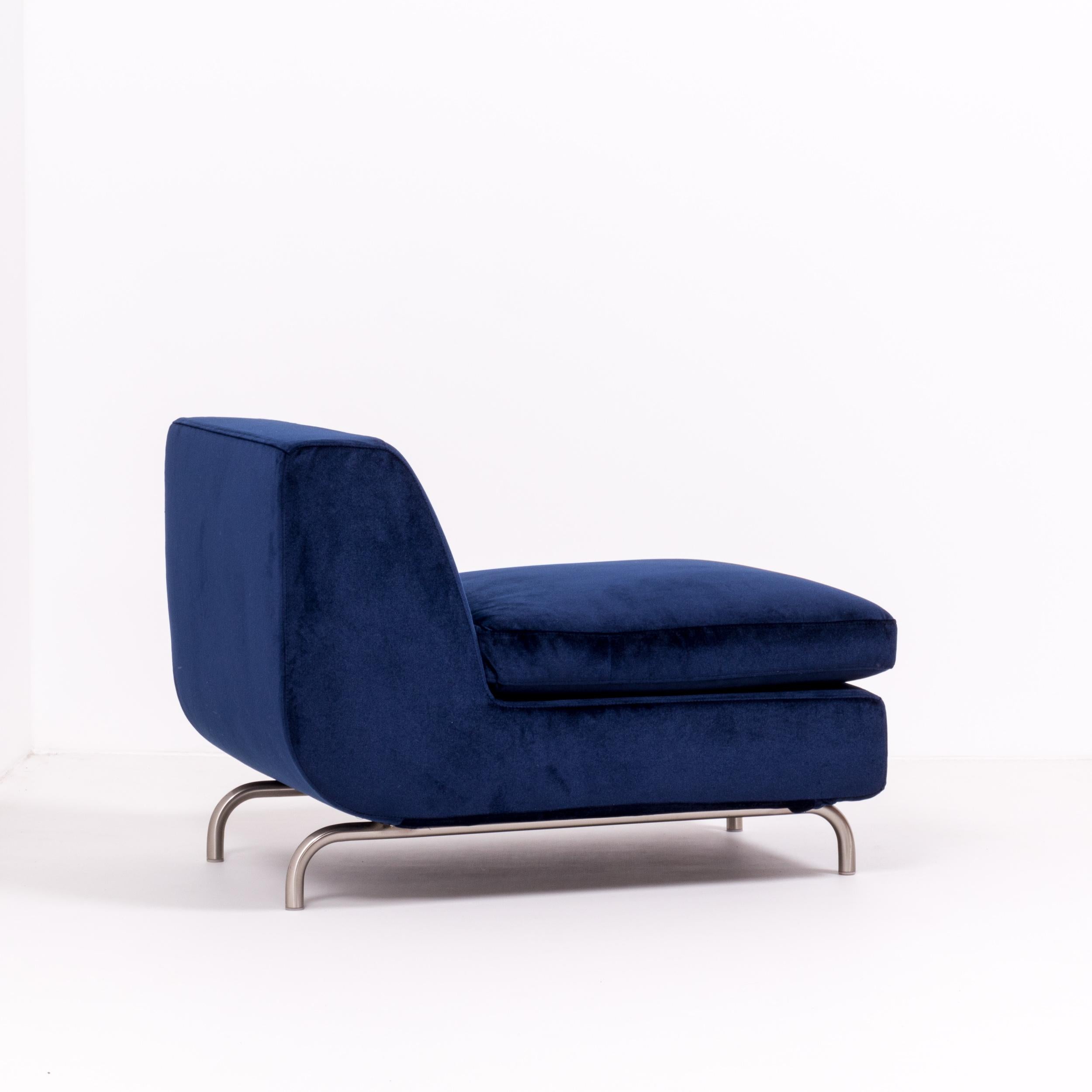 Minotti by Rodolfo Dordoni Dubuffet Navy Blue Lounge Chairs, Set of 2 In Good Condition In London, GB